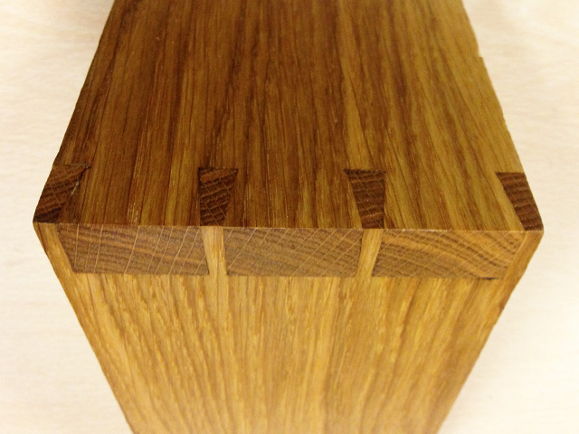 oak dovetail close.jpg