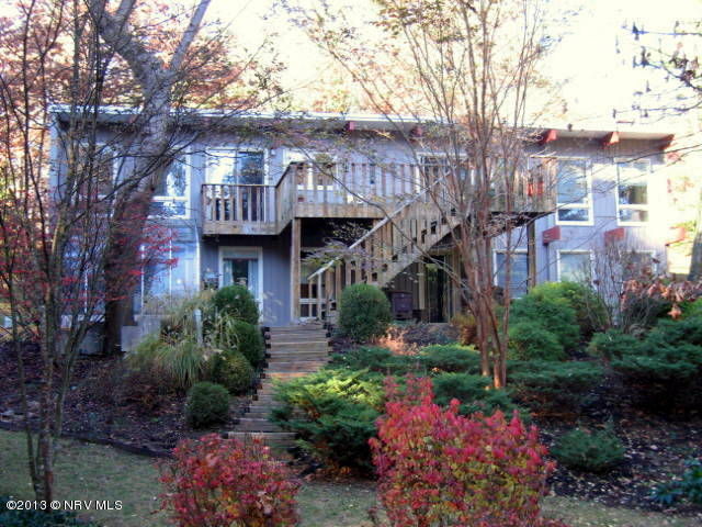 1380Locust_Main.jpg
