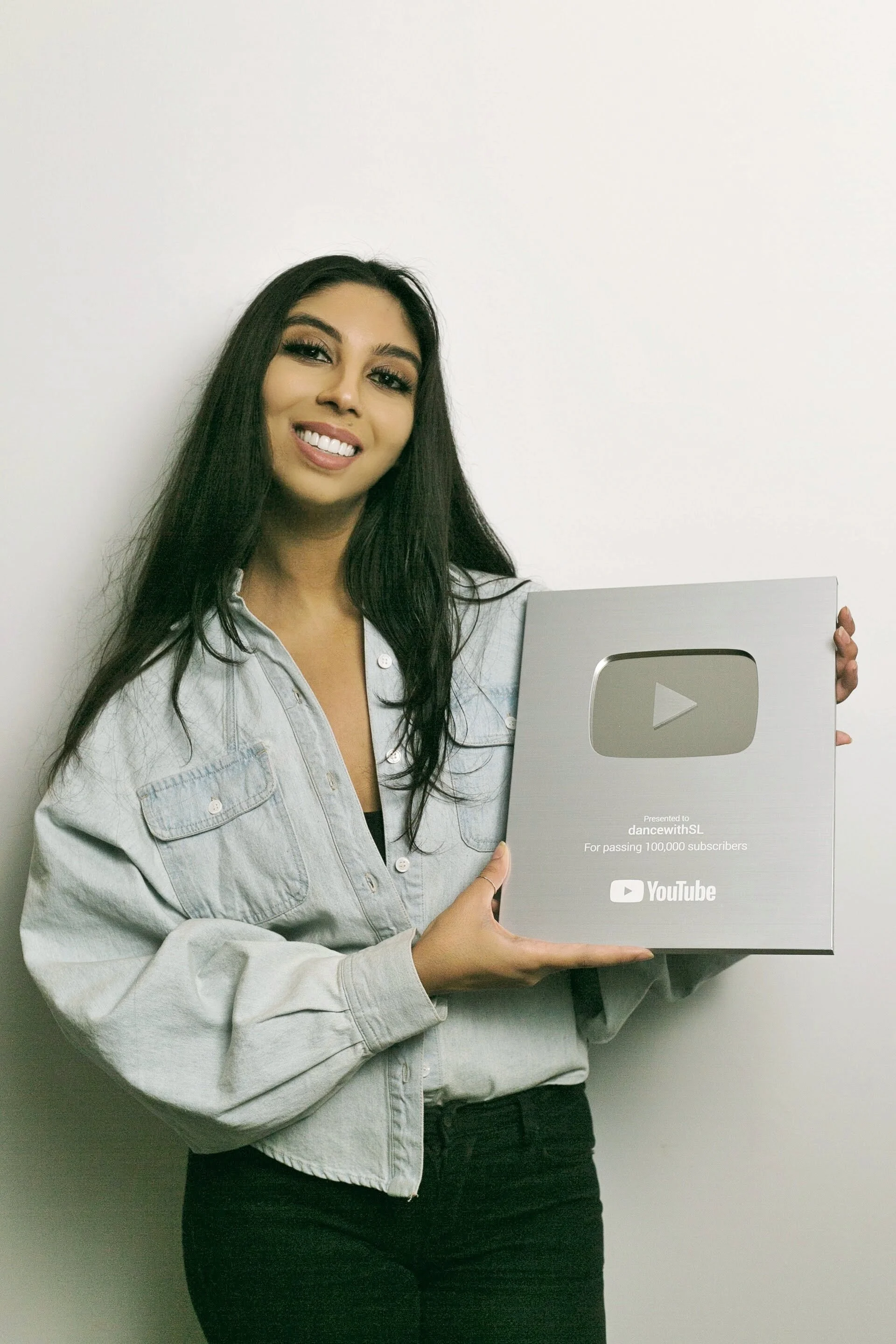 I finally got my silver plaque for 100K YouTube subscribers!