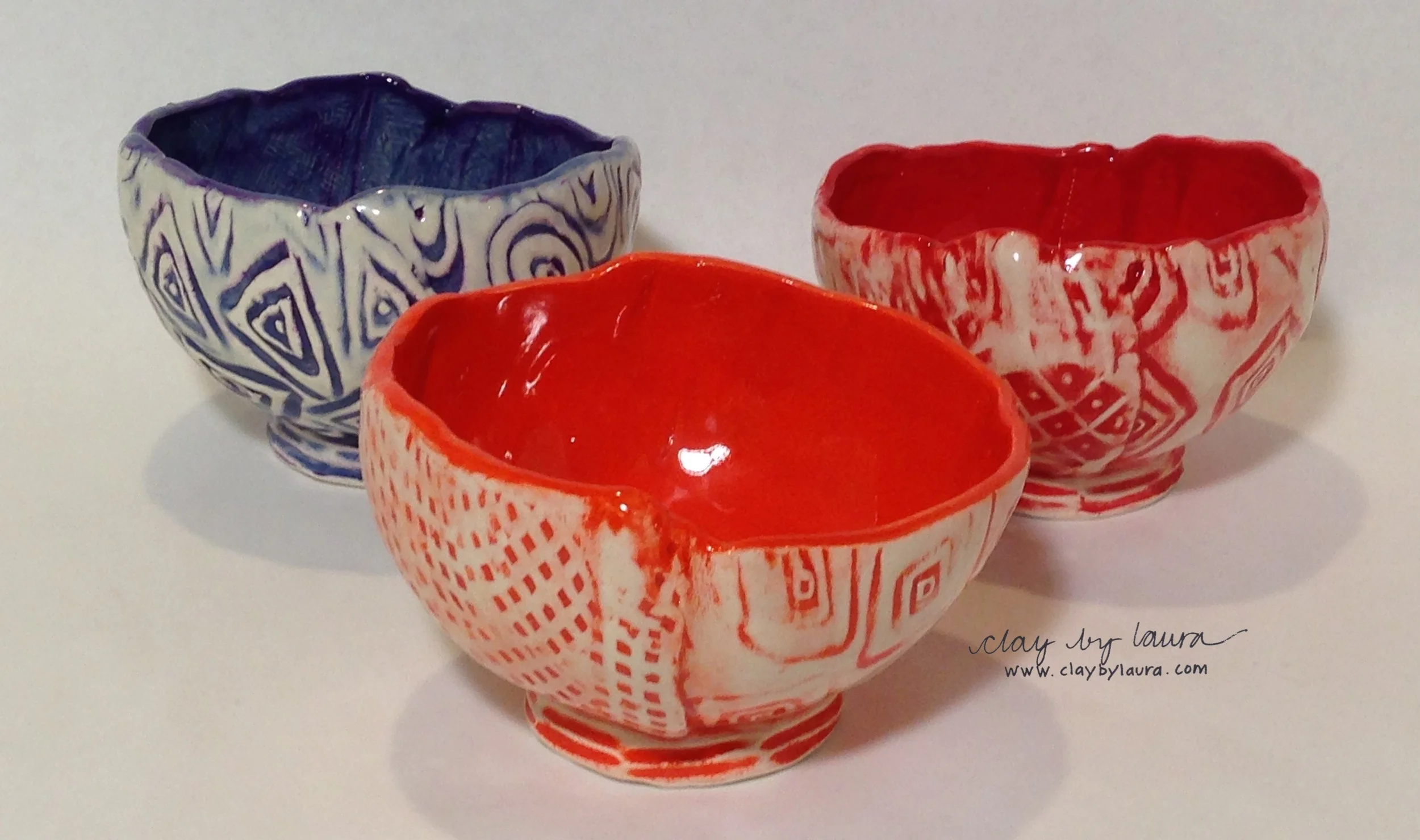 Here, I've updated a technique I used in the past contrasting a solid color inside with a plain outside. Now, I chose to highlight the outside texture of the bowl with some of the color. This is still a work in progress. I think next I'll play with using the color in the same way, but use a matt finish on the outside of the bowl to also contrast with the color and gloss of the inside. 