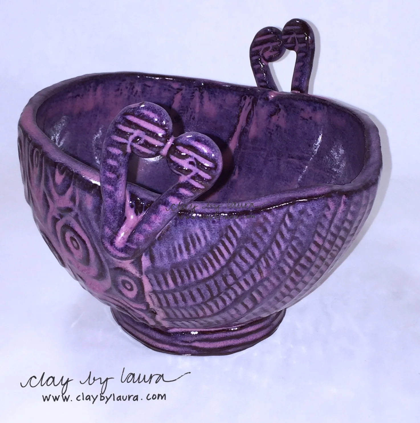 This Yarn Bowl is on its way to Canada to hold the yarn of Karen Collings chosen as the winner of the recent Yarnbox giveaway! 