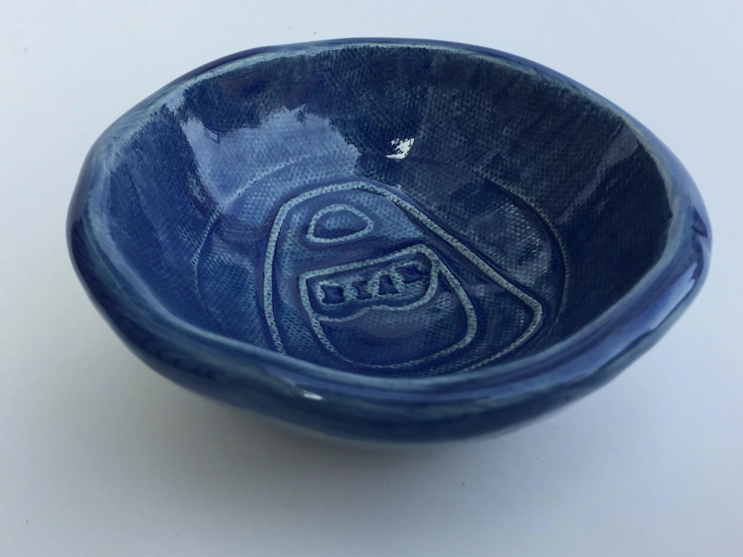 Once again, I've created a special item for my local Blessings In A Backpack ( BIAB ) organization which helps feed hungry children on the weekends. This little bowl (4"D x 1.5"H) is a gift that keeps on giving. The bowl will be given away to participants in my Open Studio Tour and Demo on Saturday, November 12 between 1 and 2 pm as part of their $25 entree fee. Fifteen dollars of that ticket will be donated directly to BIAB. The studio sale will open to the public between 2 and 4 pm. Extra bowls will be available for sale at $20 each ($10 of that will be donated to BIAB). Additionally, 10% of overall studio sales will be donated to BIAB. Come to Frederick, Md. for this fun and meaningful event. Click on photo to purchase a ticket.
