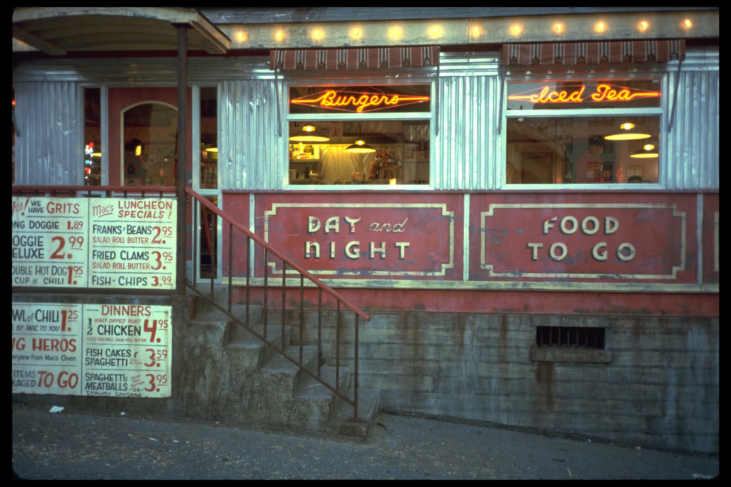 Window signs for Mac's Diner in "Basic Instinct"