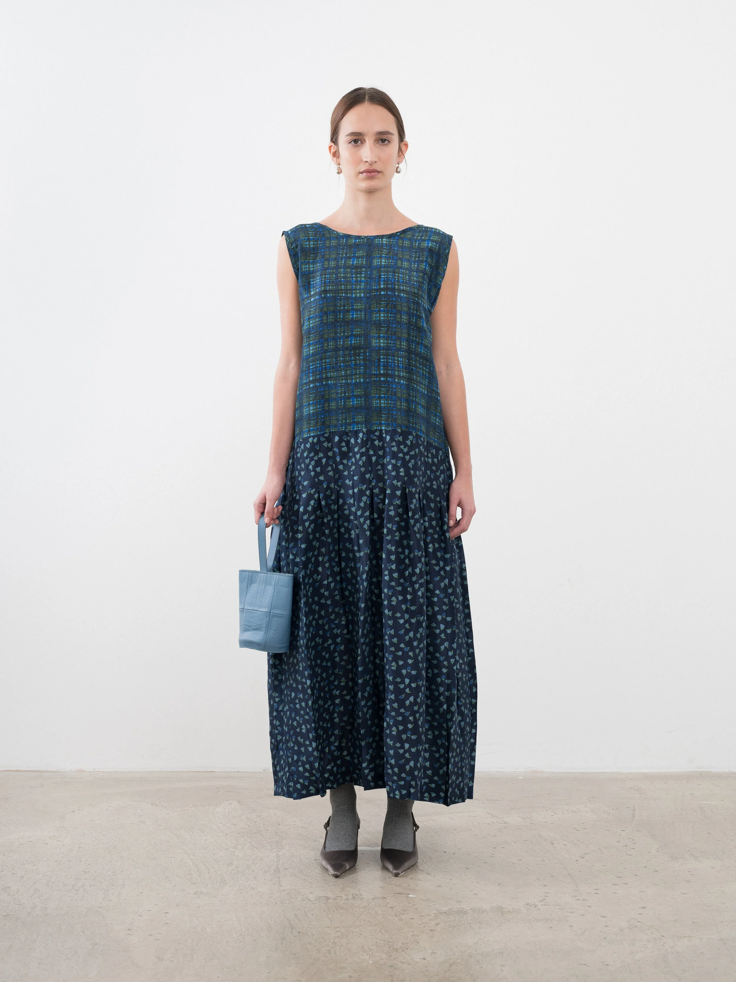 ISABELLA_DRESS_1.jpg