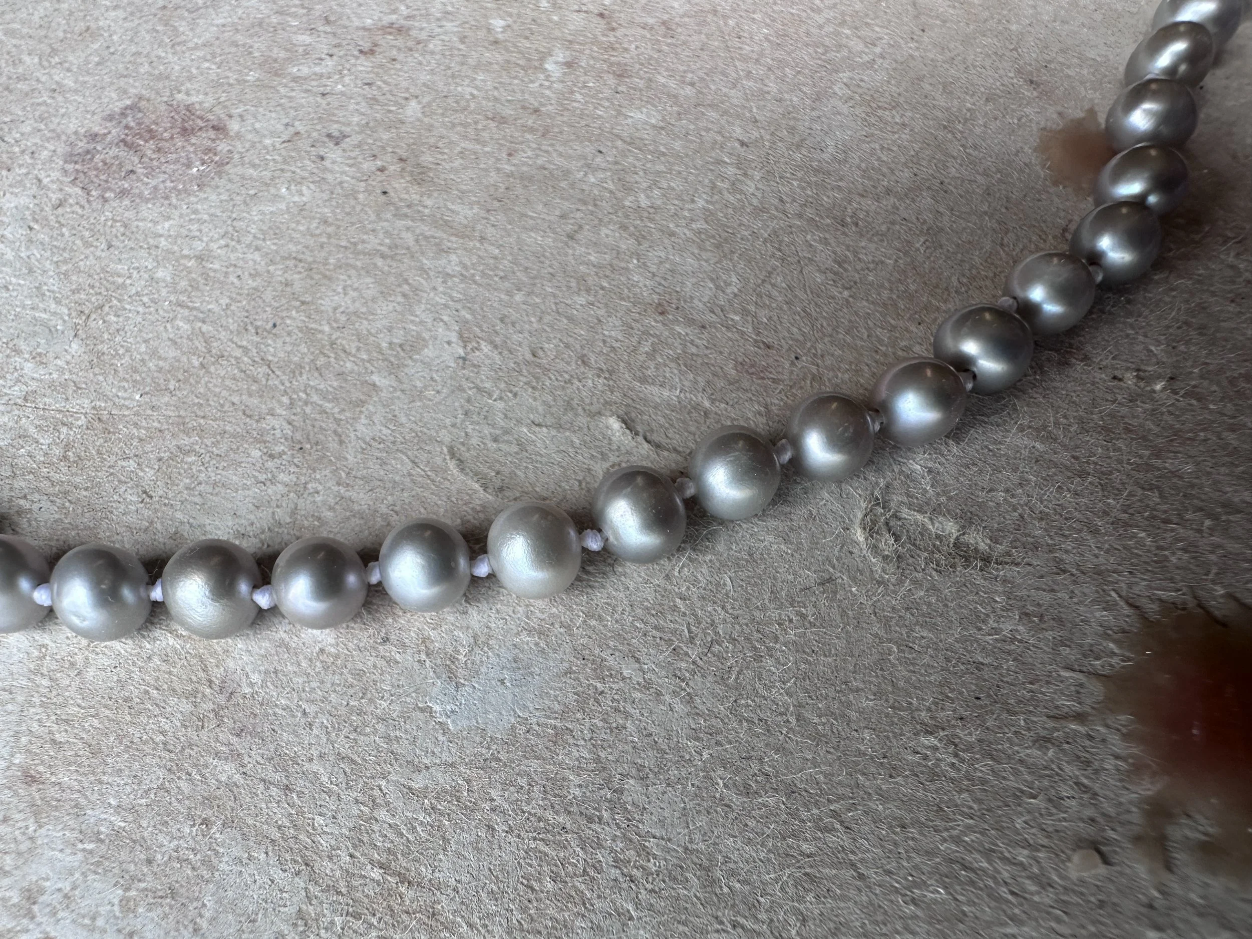 tracy conkle grey pearl necklace