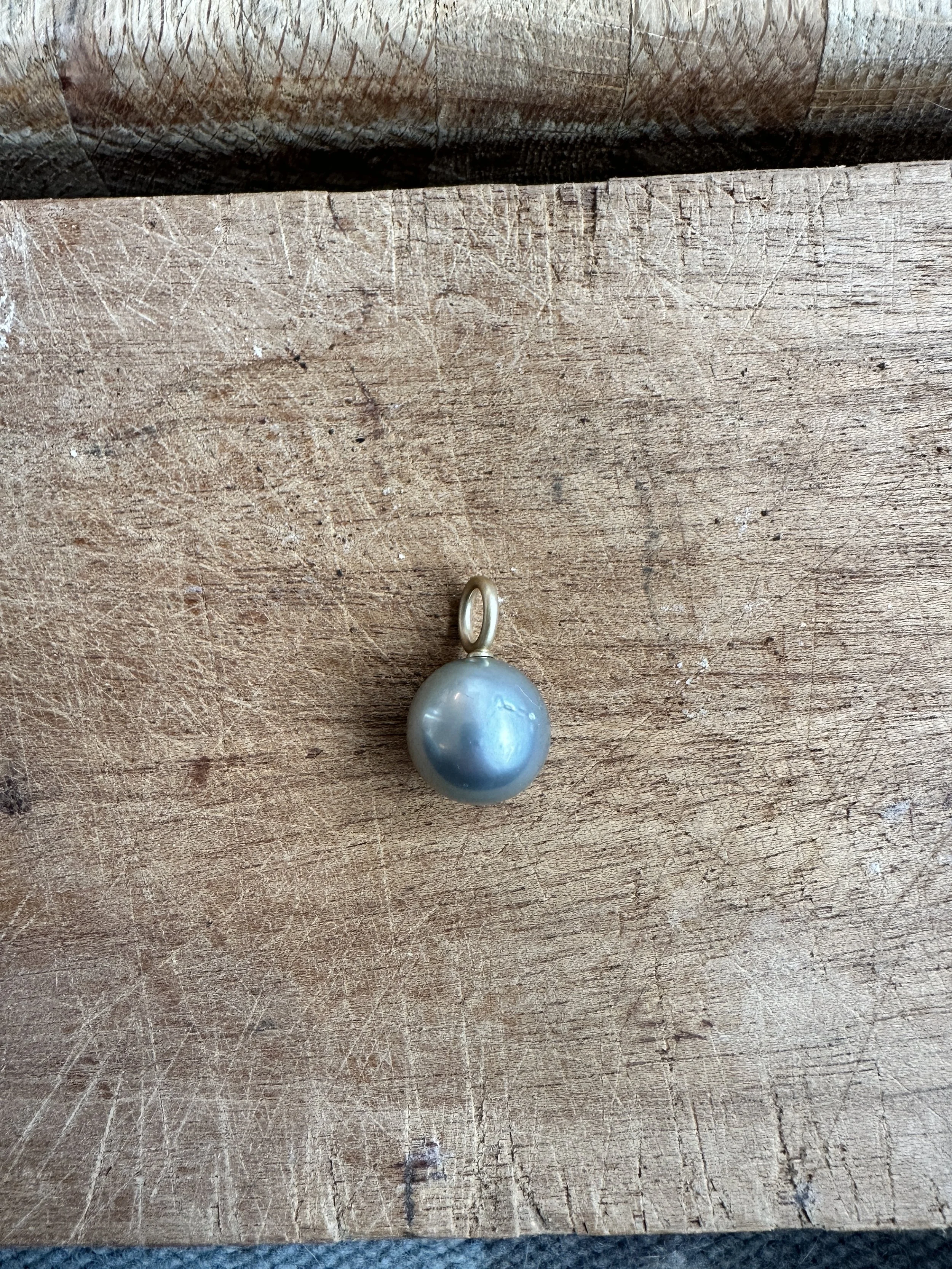 tracy conkle jumbo tahitian silver/grey pearl charm pendant