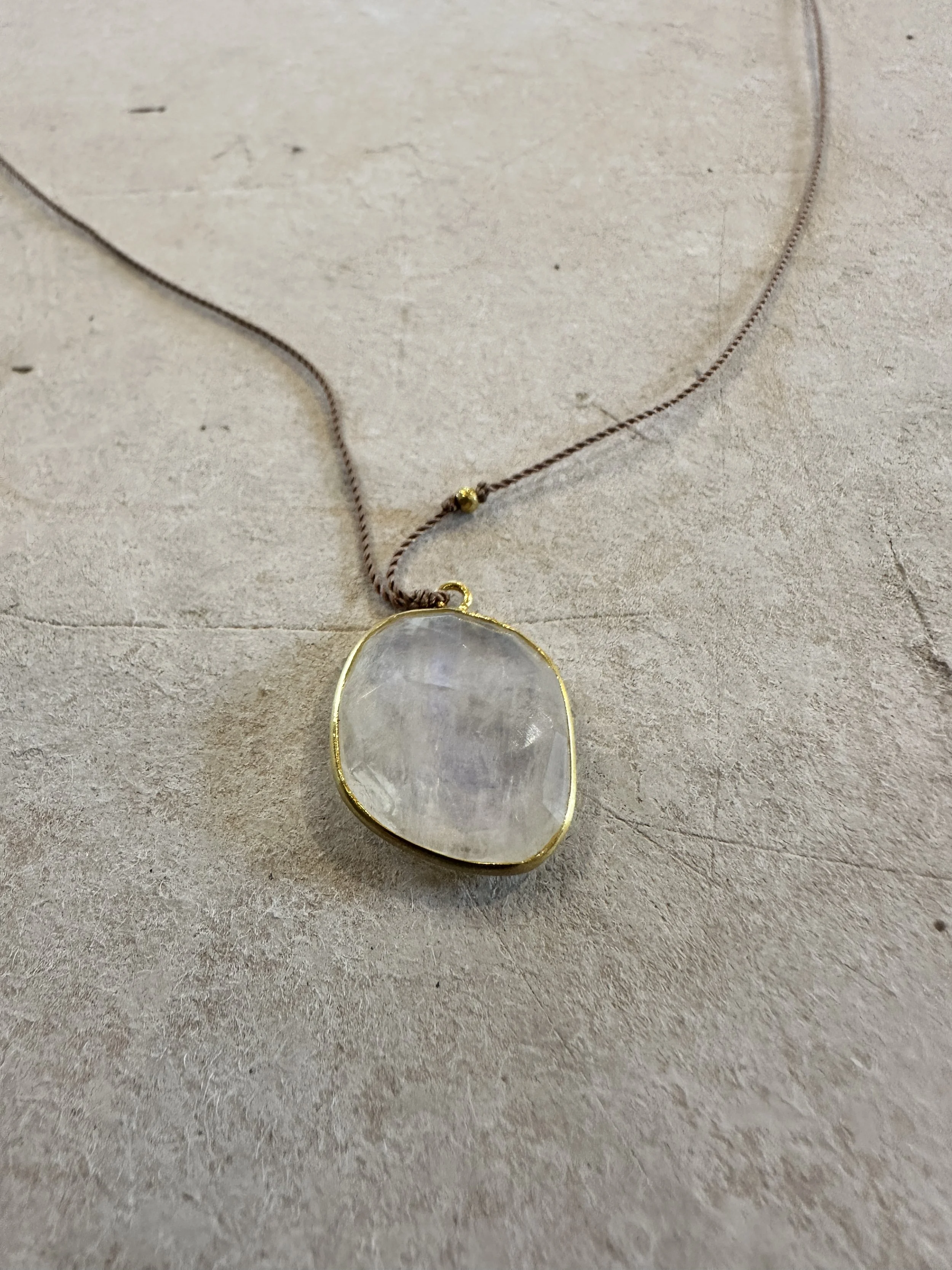 Margaret solow rainbow moonstone necklace - large