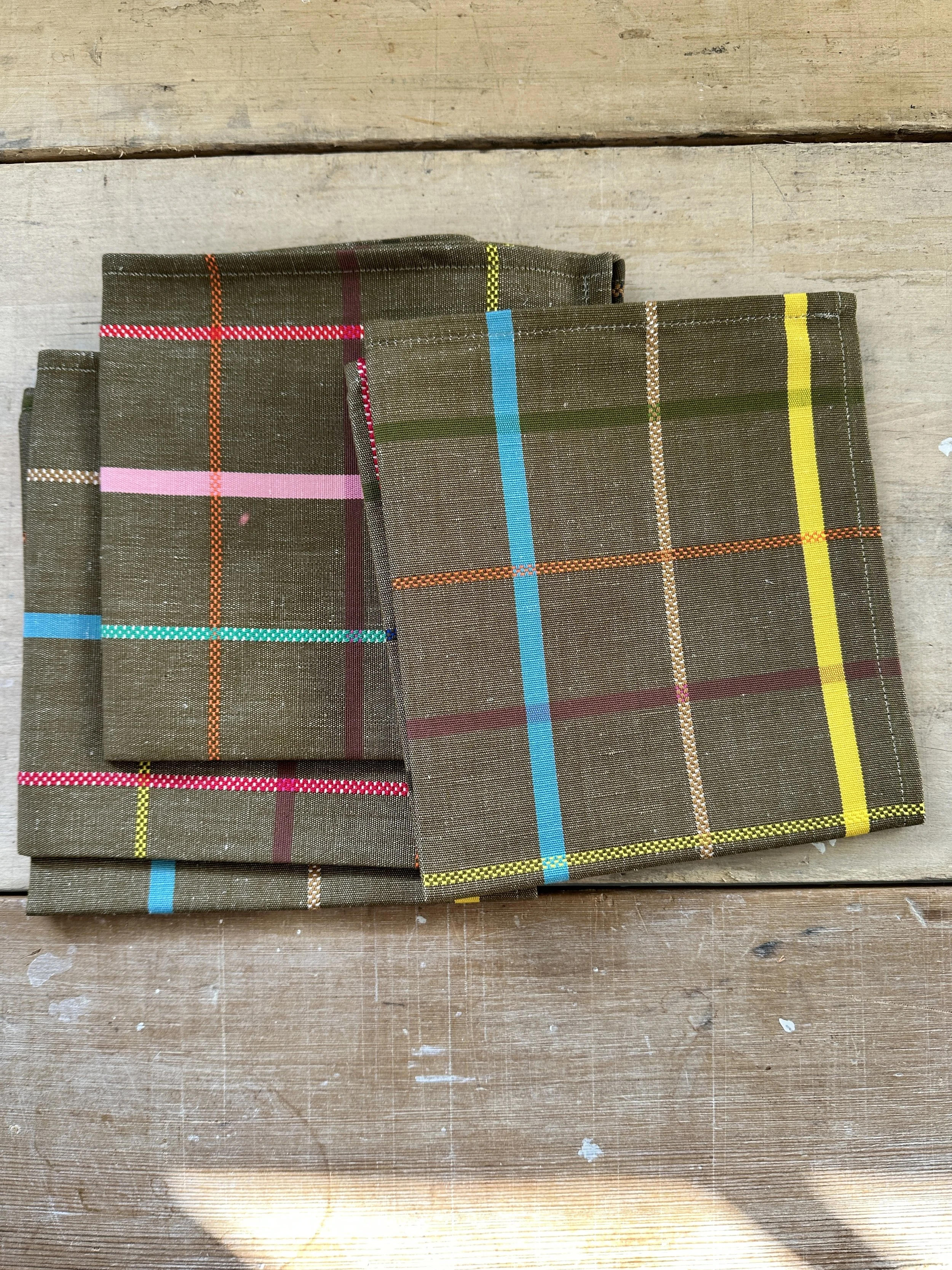 Elizabeth cottage metis napkins