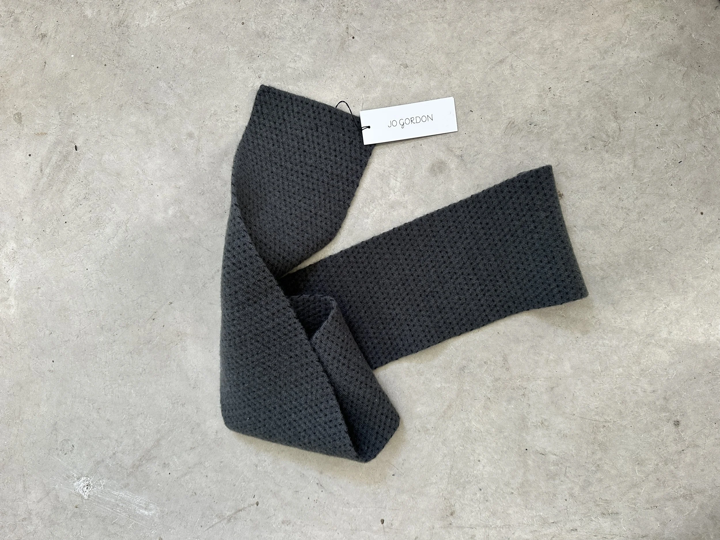 jo gordon small stitch scarf - drill grey and black