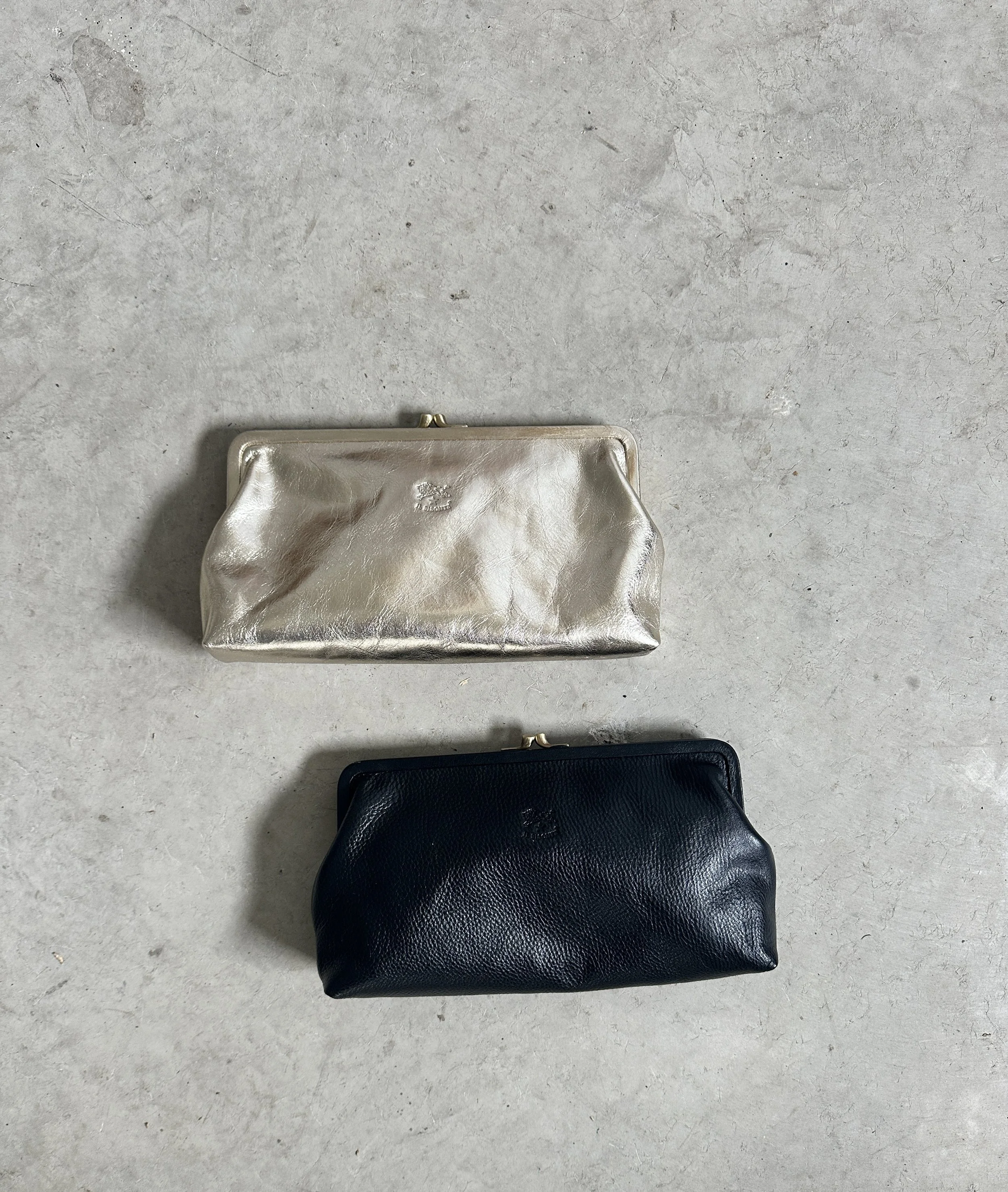 il bisonte leather clutch