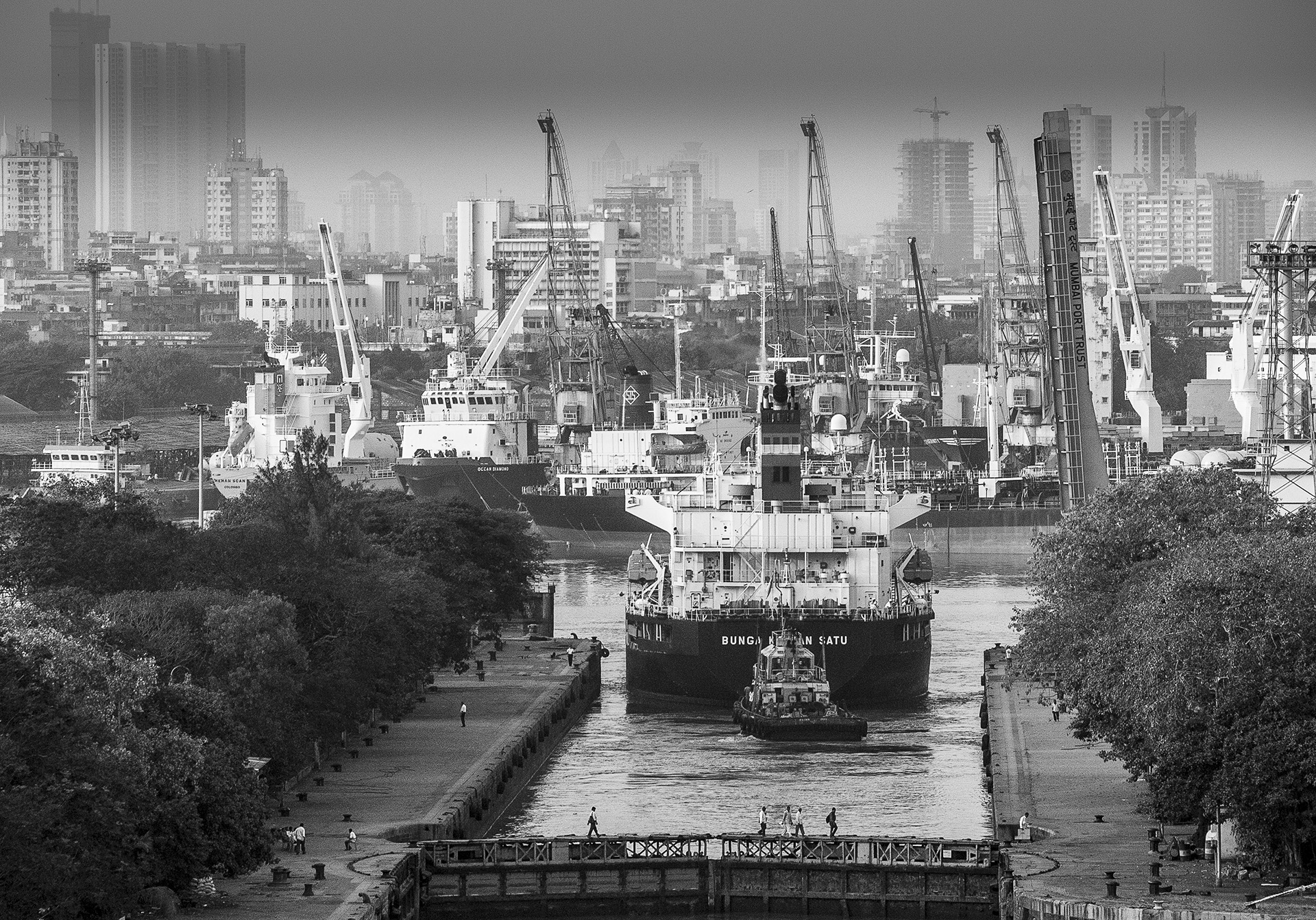  Mumbay Harbour 