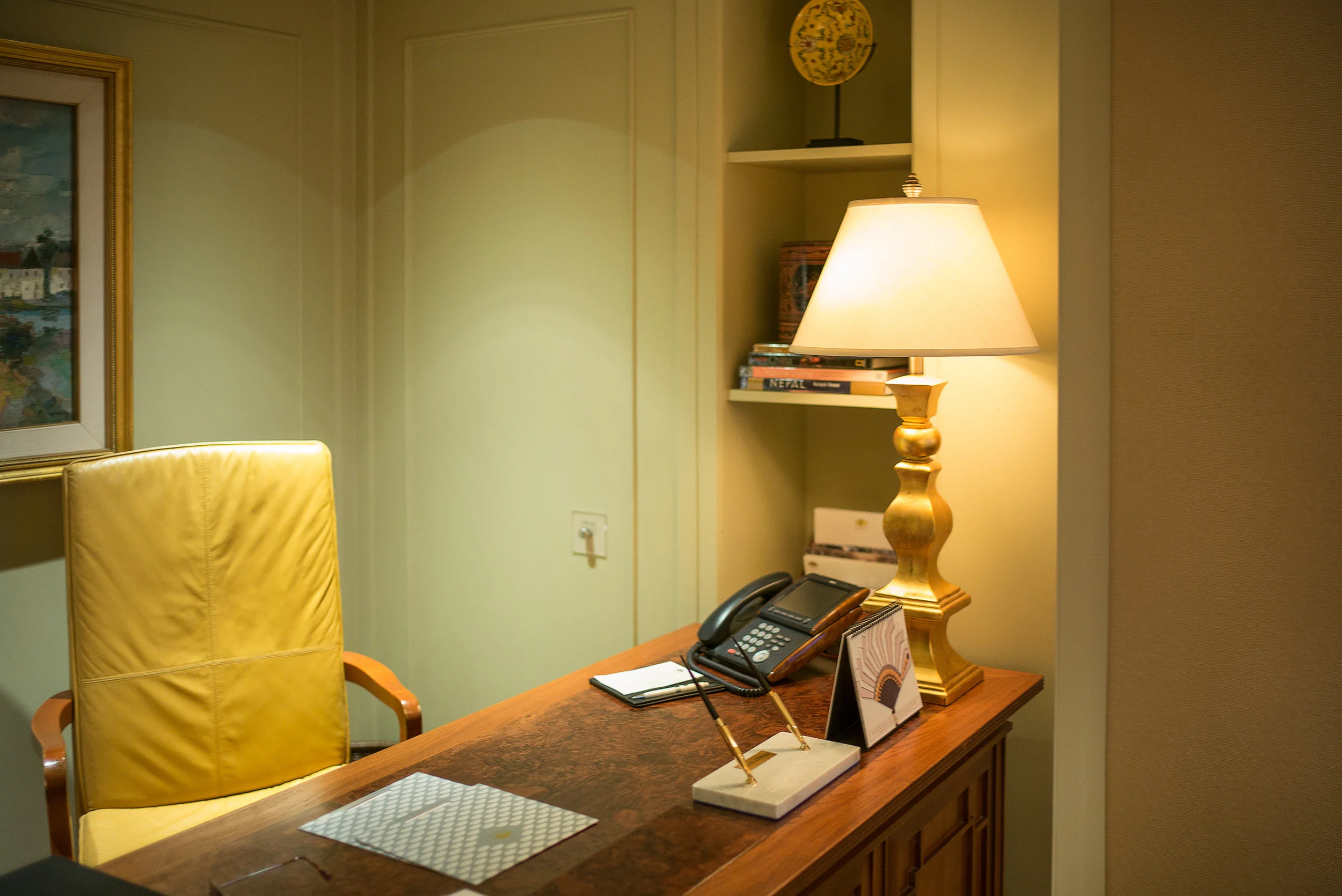 Schreibtisch der Ortago Suite im Mandarin Oriental Bangkok
