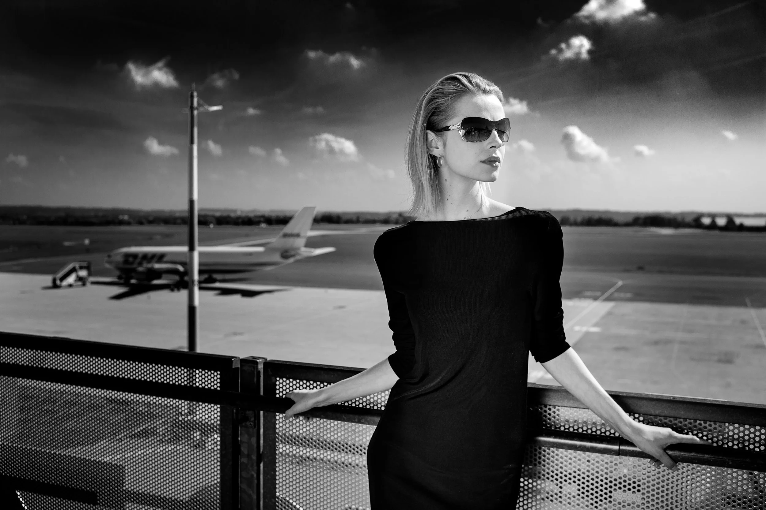 Anna S. (Visage Models) am Blue Danube Airport Linz by Eric Berger / Leica M10-P