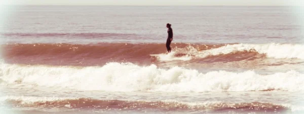 AMANDA-SEEA-SKISTYLE-SURF.jpg