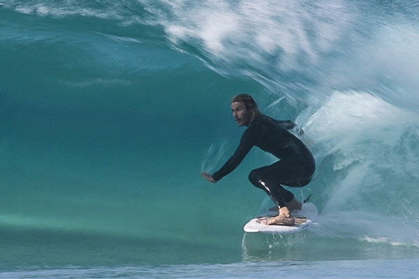 Team rider Torren Martyn testing the 3/2 back zip.