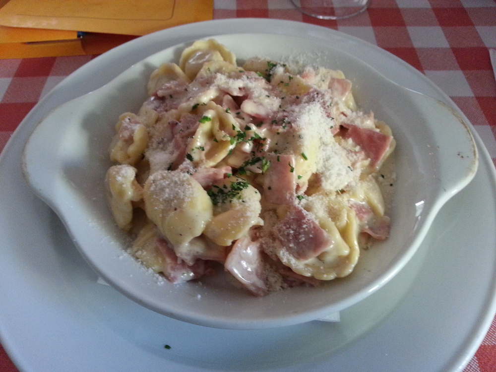  Tortellini filled with ham and parmesan. Really good! 