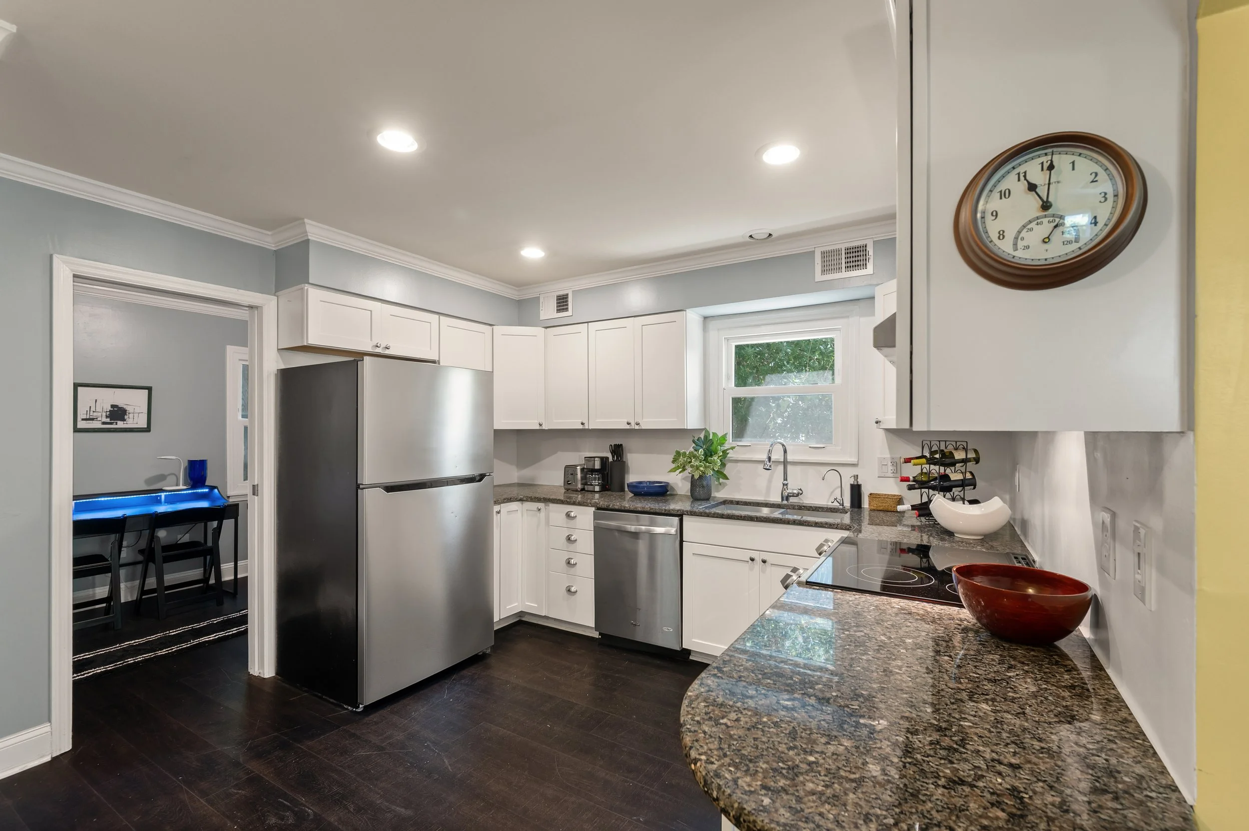 14-14-840 Burger-27.jpeg