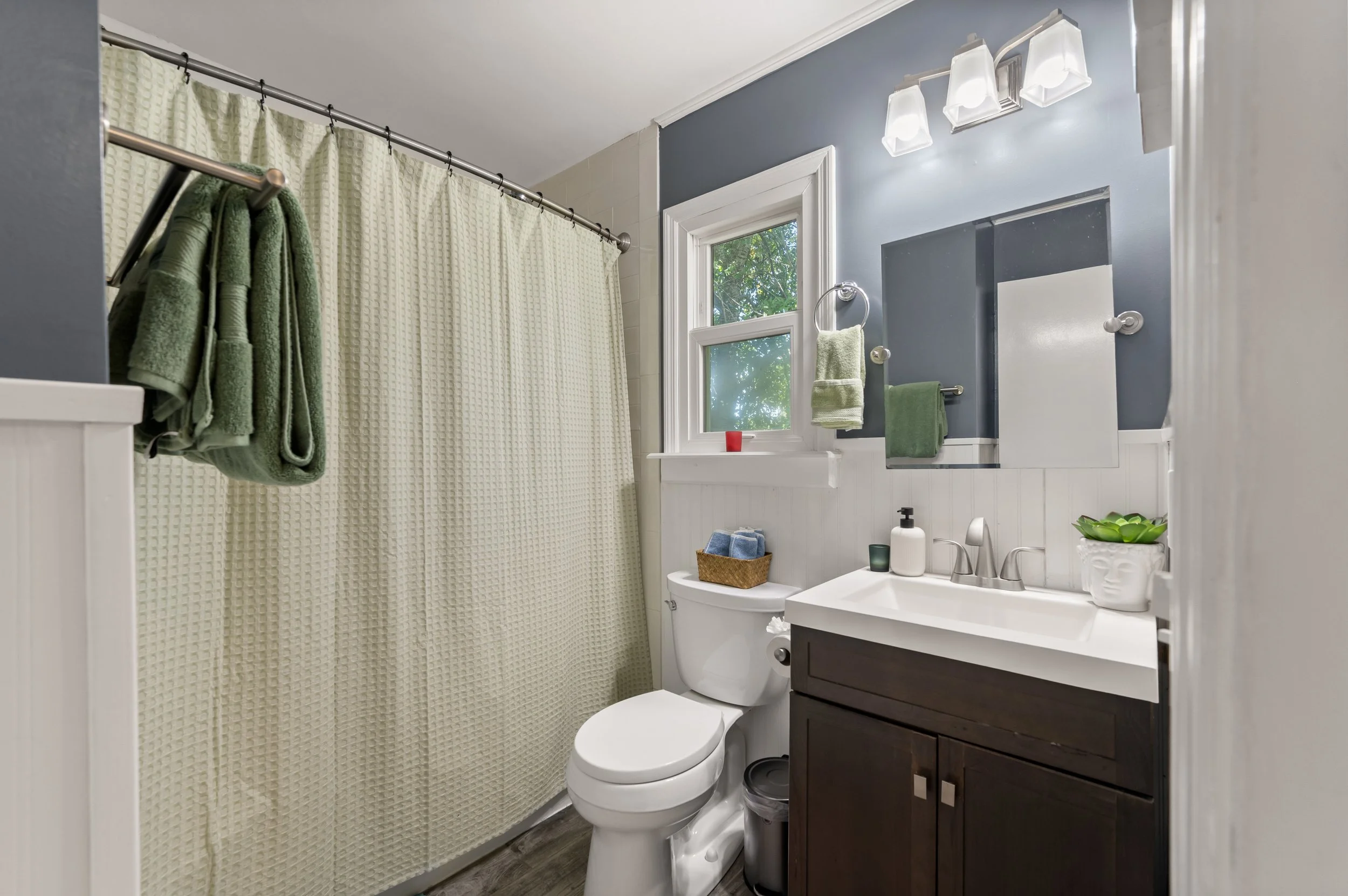 31-31-840 Burger-18.jpeg