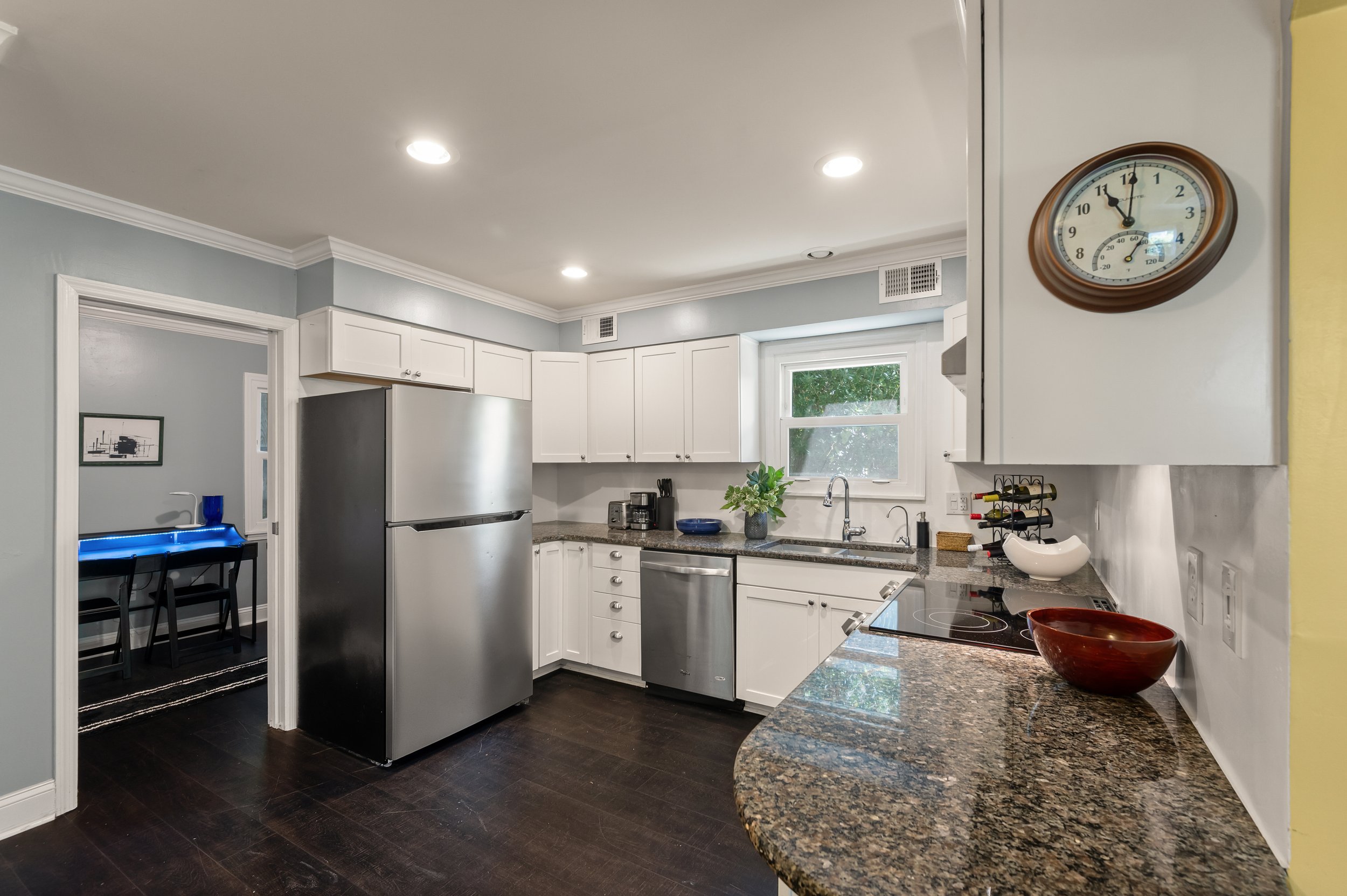 14-14-840 Burger-27.jpeg