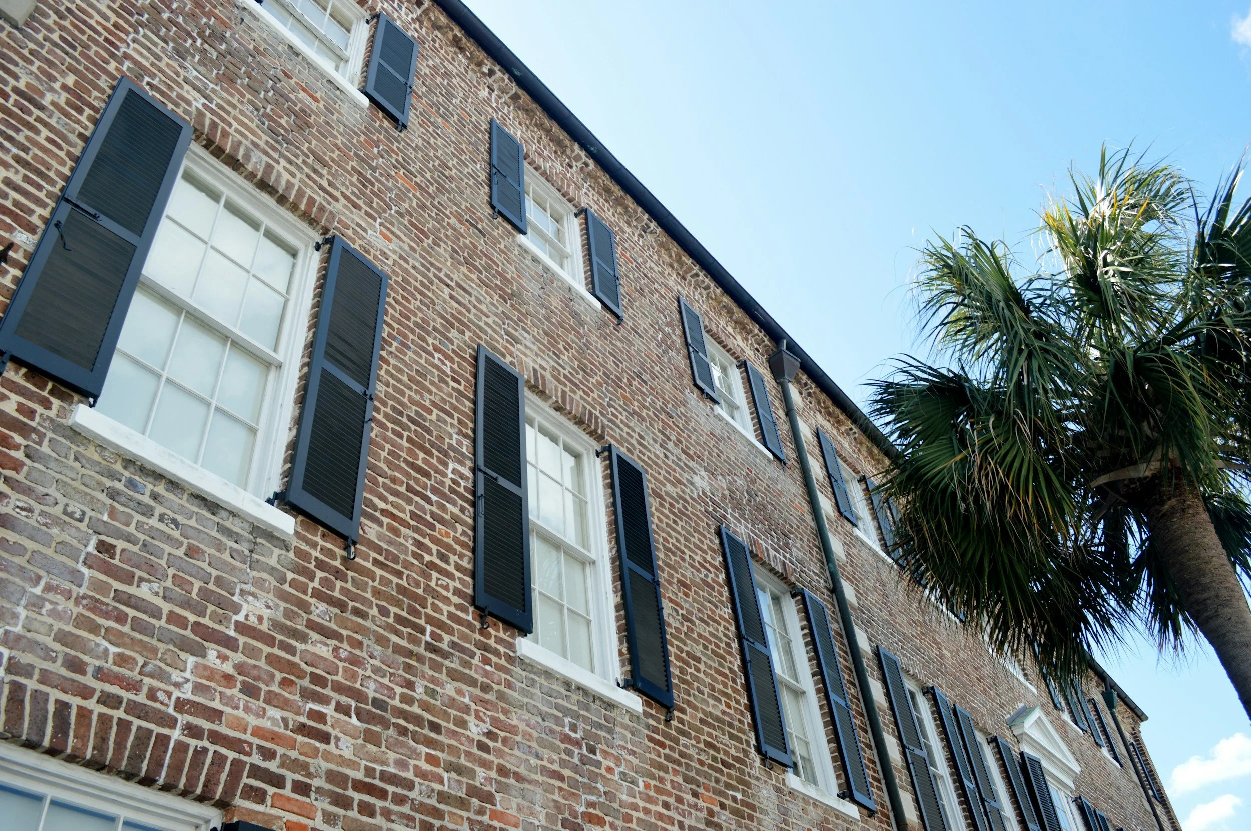 The Iron Stars on Charleston Houses: What Earthquake Bolts Actually Are