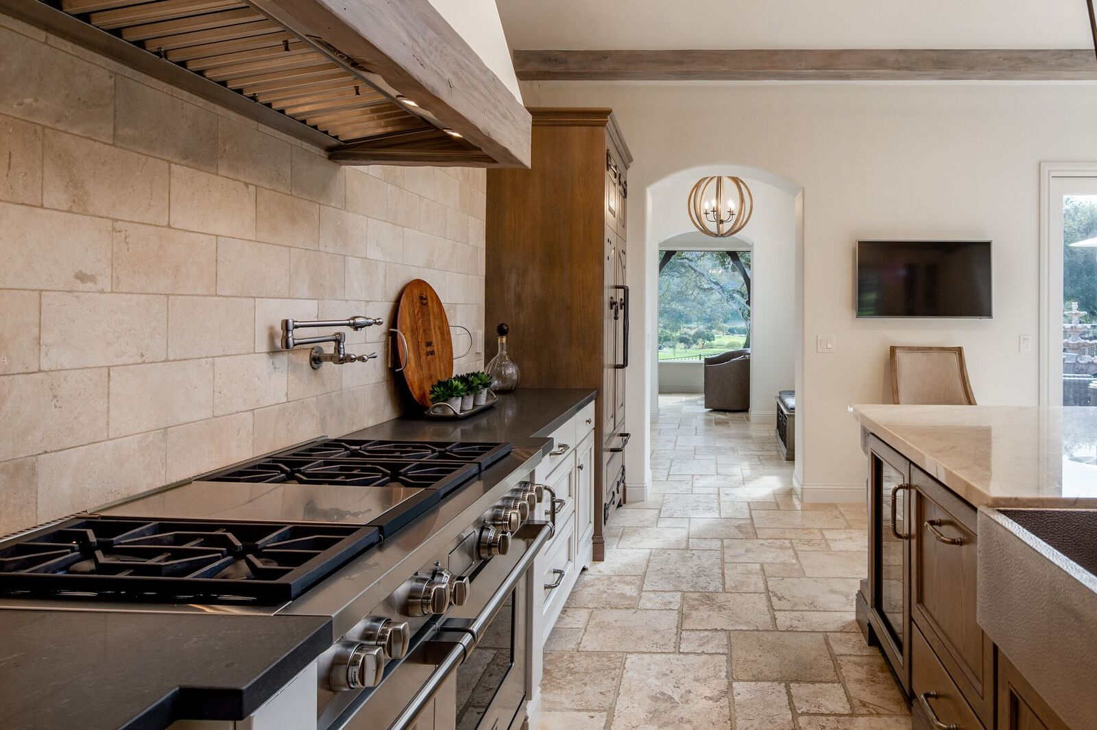 9aStove to Wine Room.png