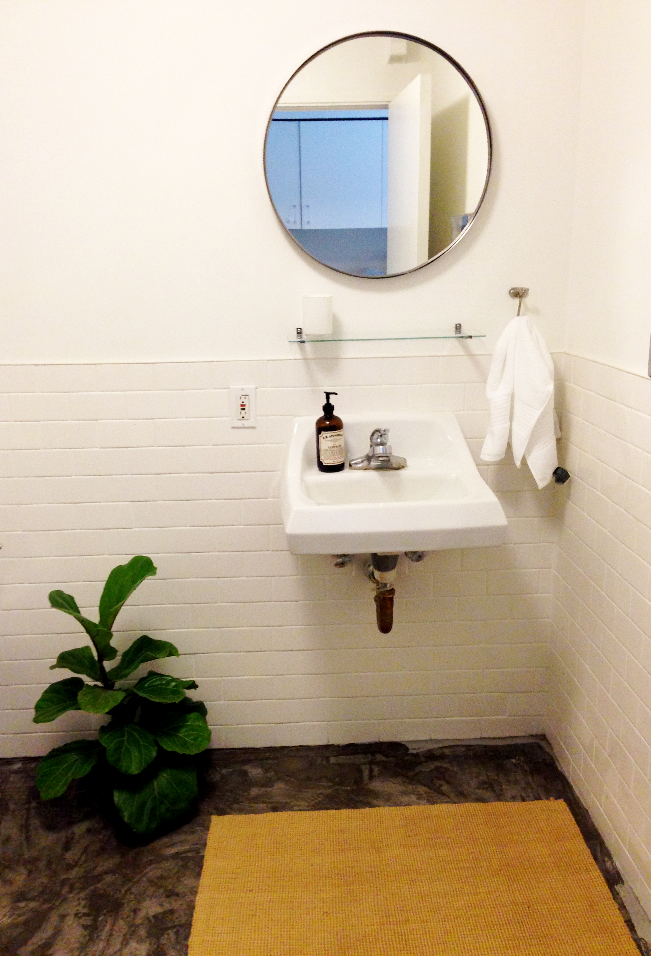 bathroom_TPG.jpg