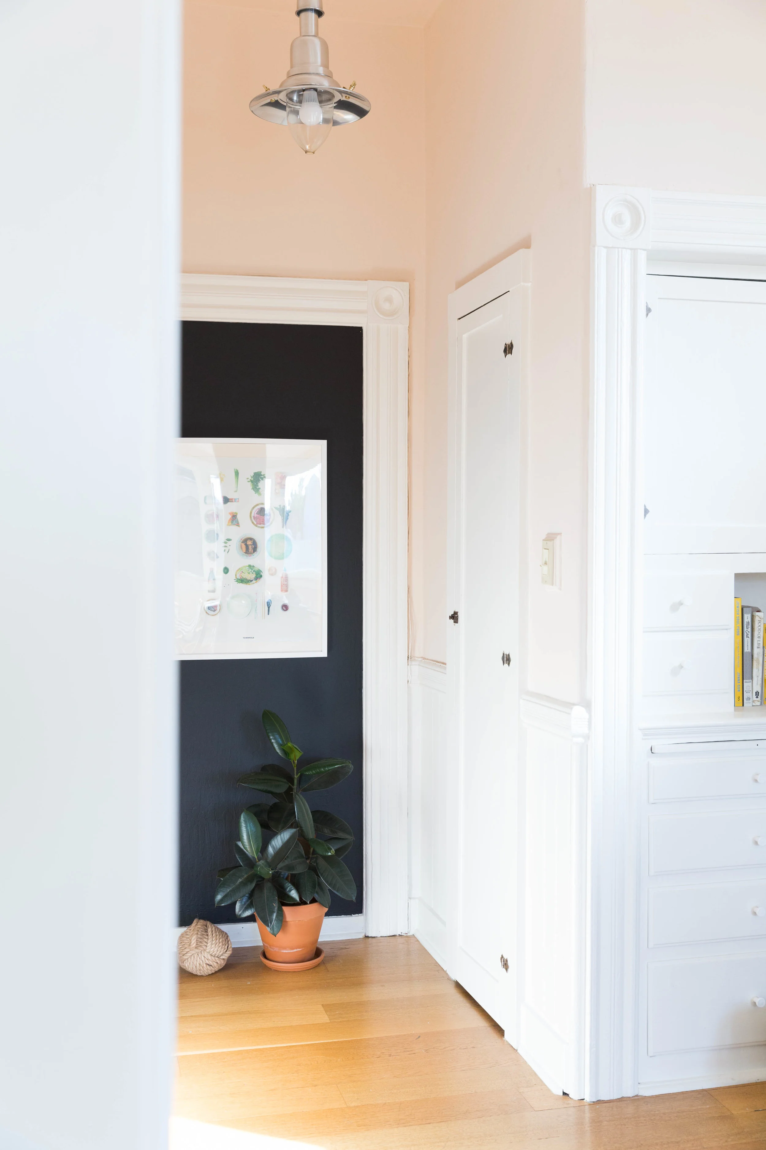 samira_gagne_hallway_19.jpg