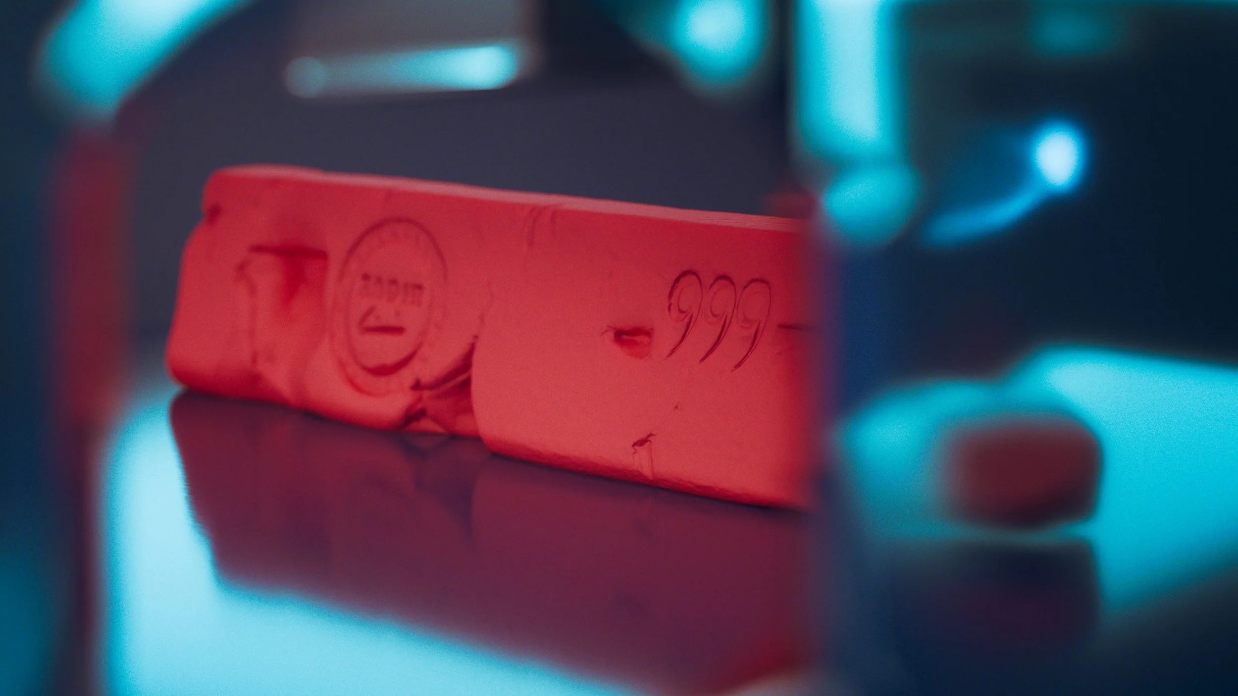 ingot_cu_through_glass00086438.jpg