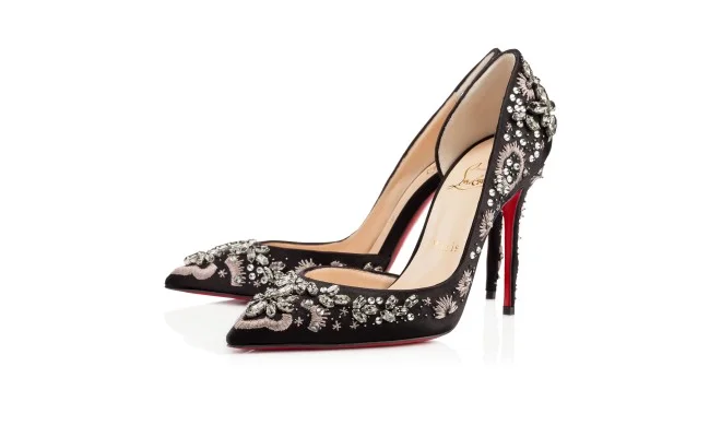 Another pair of Louboutin and these are too beautiful for words. But at $2,795, I'll need a sugar daddy hook up to be able to add these to my wardrobe. Artifice 100mm Strass.