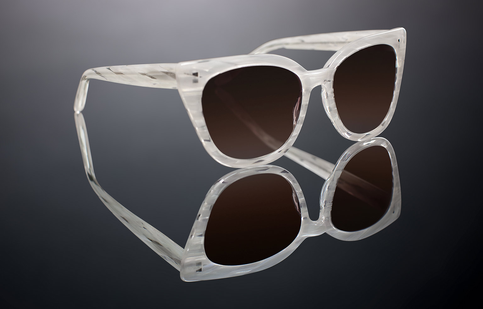 SHIRELLE_CRYSTAL_IVORY_PEARL_ZYL_SMOKEY_TOPAZ.jpg