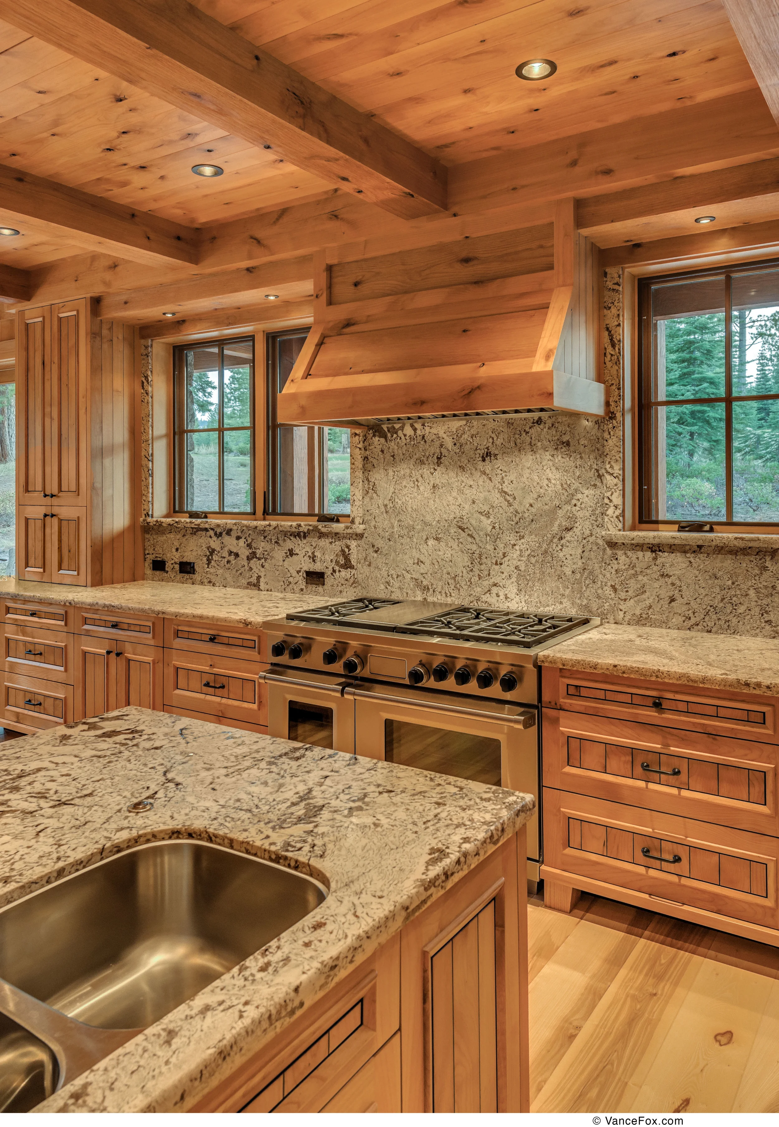 SLAB STONE COUNTERTOPS