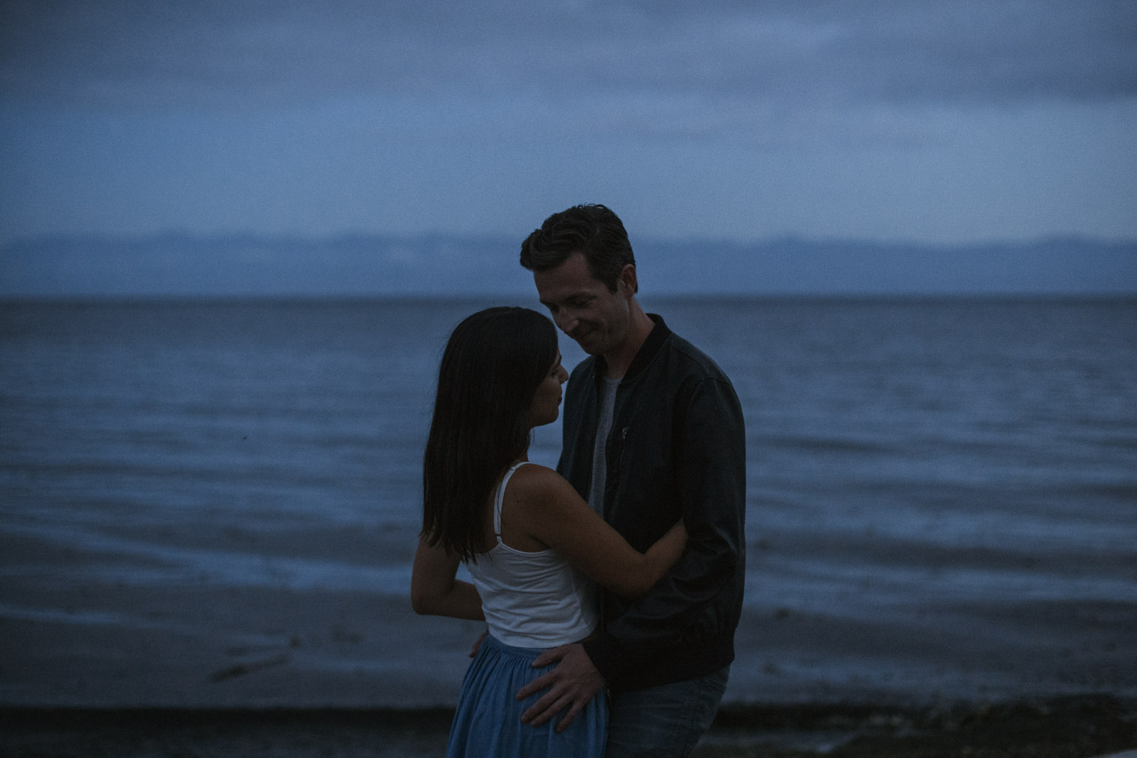 beach Blue Hour - astrophotography engagement session vancouver island-16.jpg