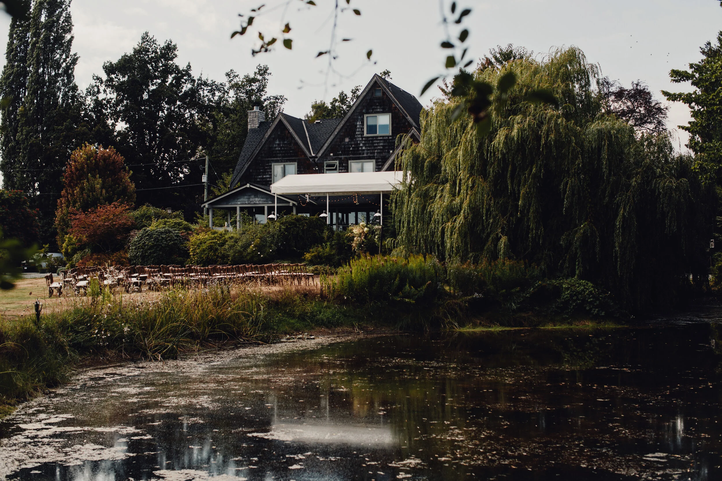 Affinity Guesthouse wedding venue near Duncan BC-Kim Jay Weddings