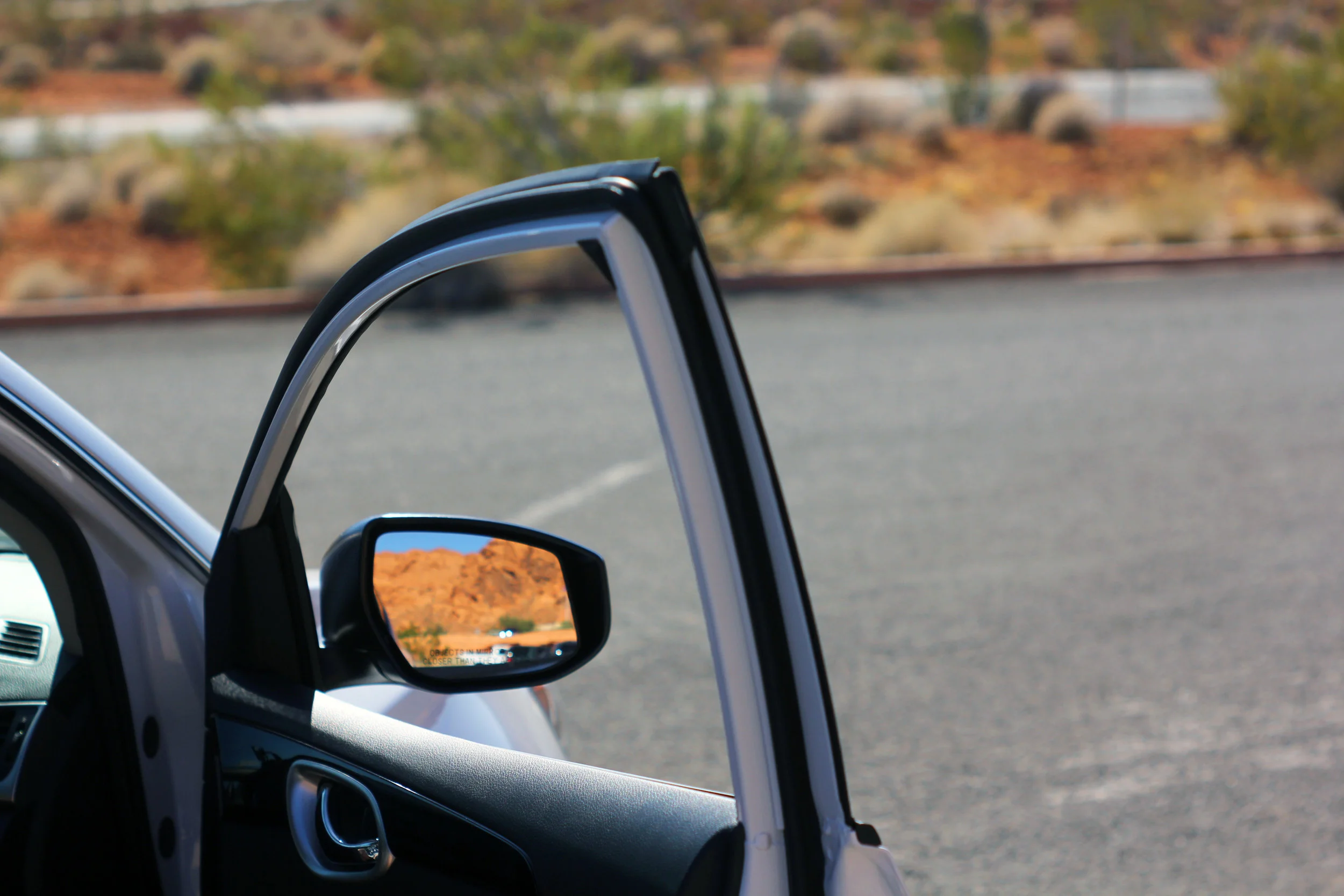 Car in desert.jpg