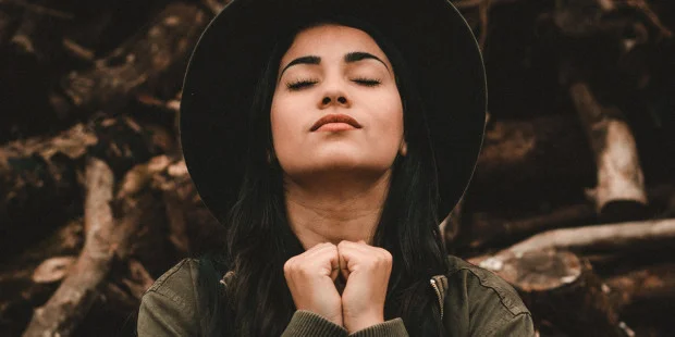 Woman praying.jpg