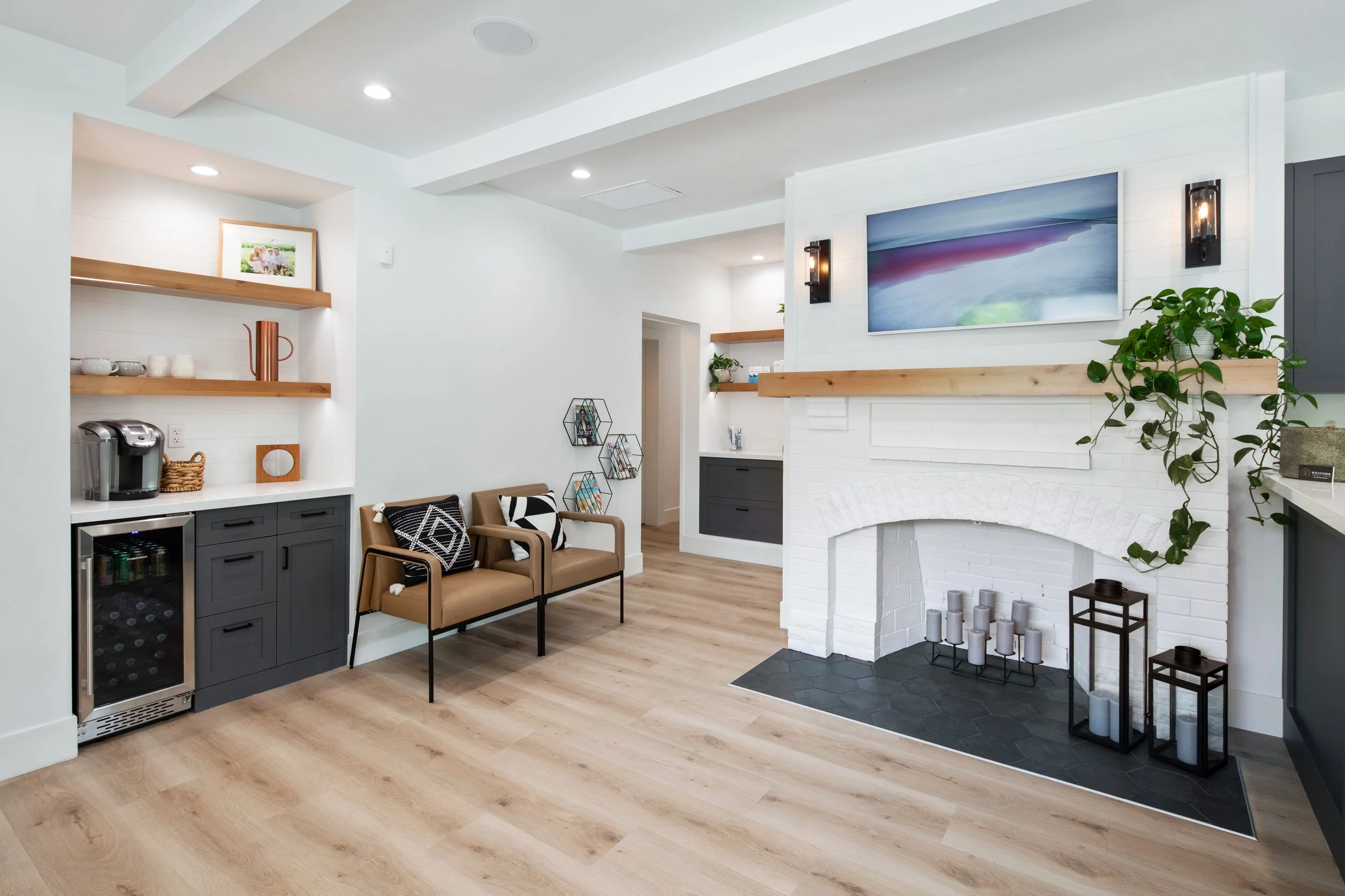 Westside Lobby 2.jpg