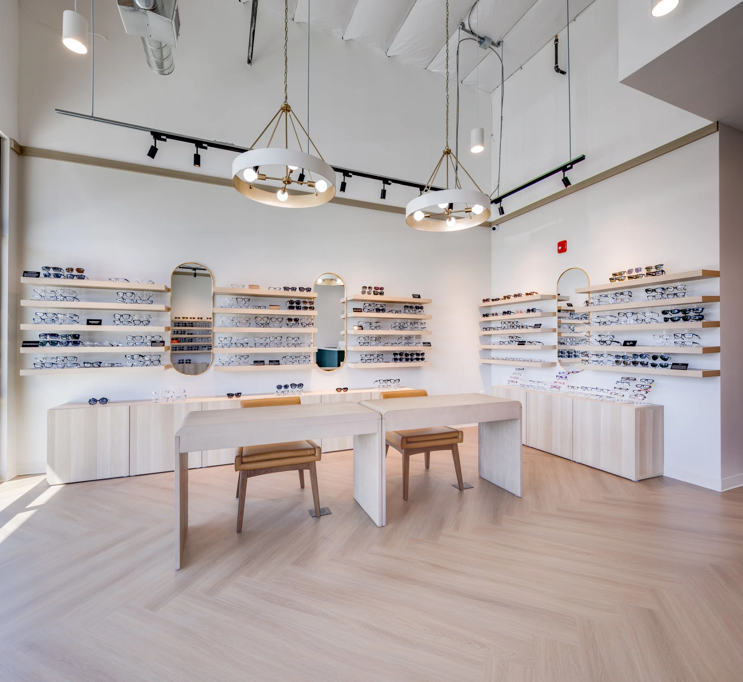 OAKLEYOPTOMETRY_20260520_152057_9516.jpg