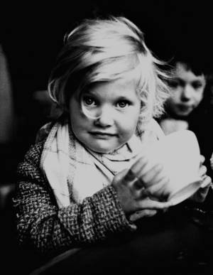 Refugee, France 1936 by Fred STein.jpg
