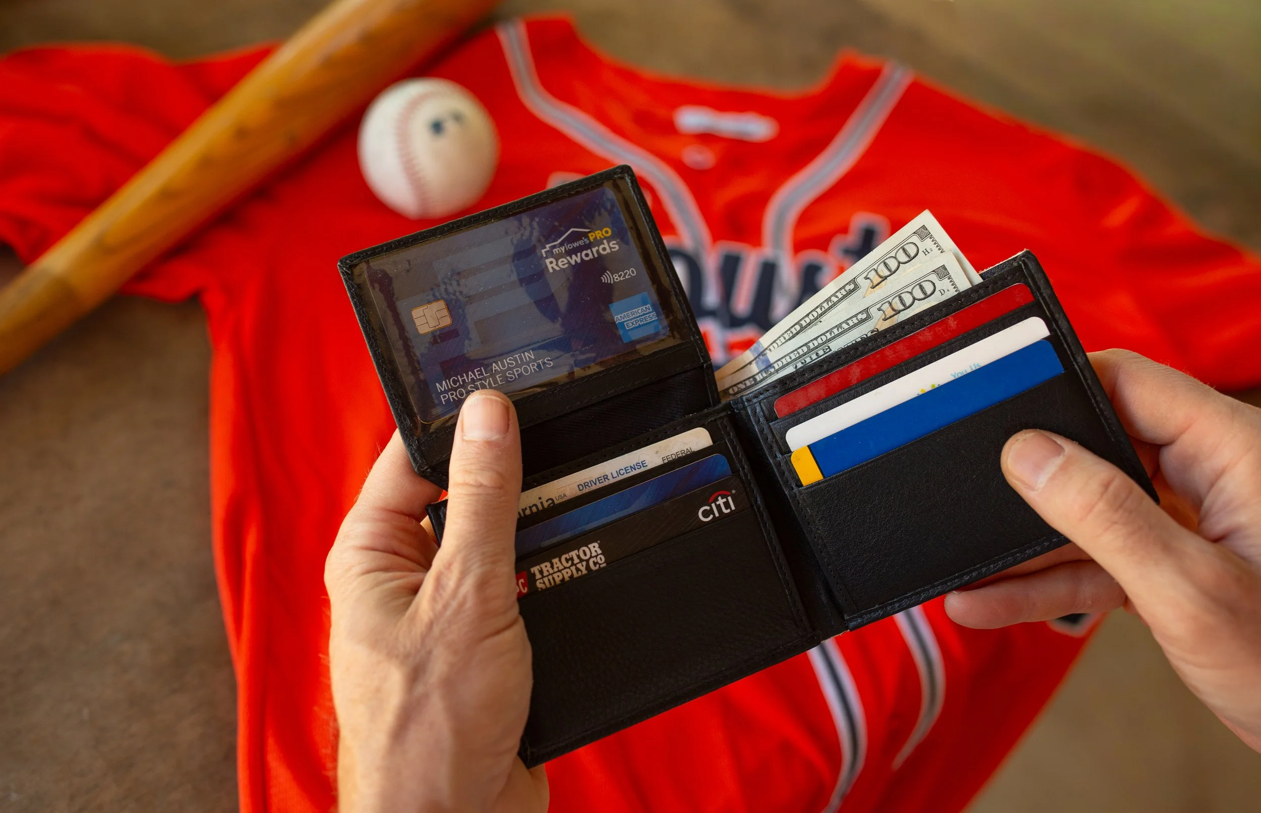 Wallet_Interior_With_ID_holder.jpg