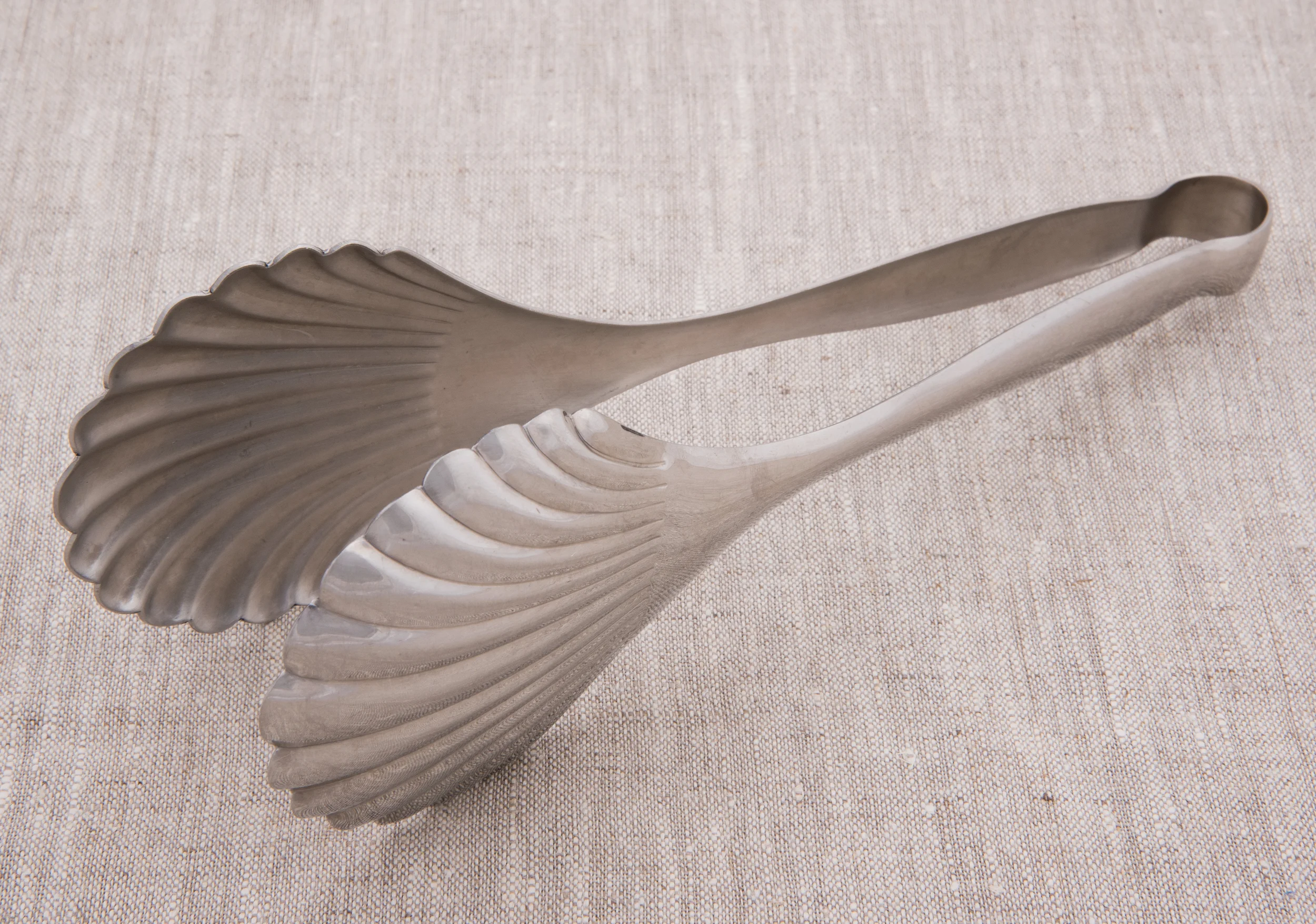 Shell Tong (10 in)
