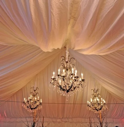 Chandelier 1.jpg