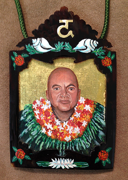 Bhagavan Adi Da with Salusalu and Conch Shells, jewelry pendant