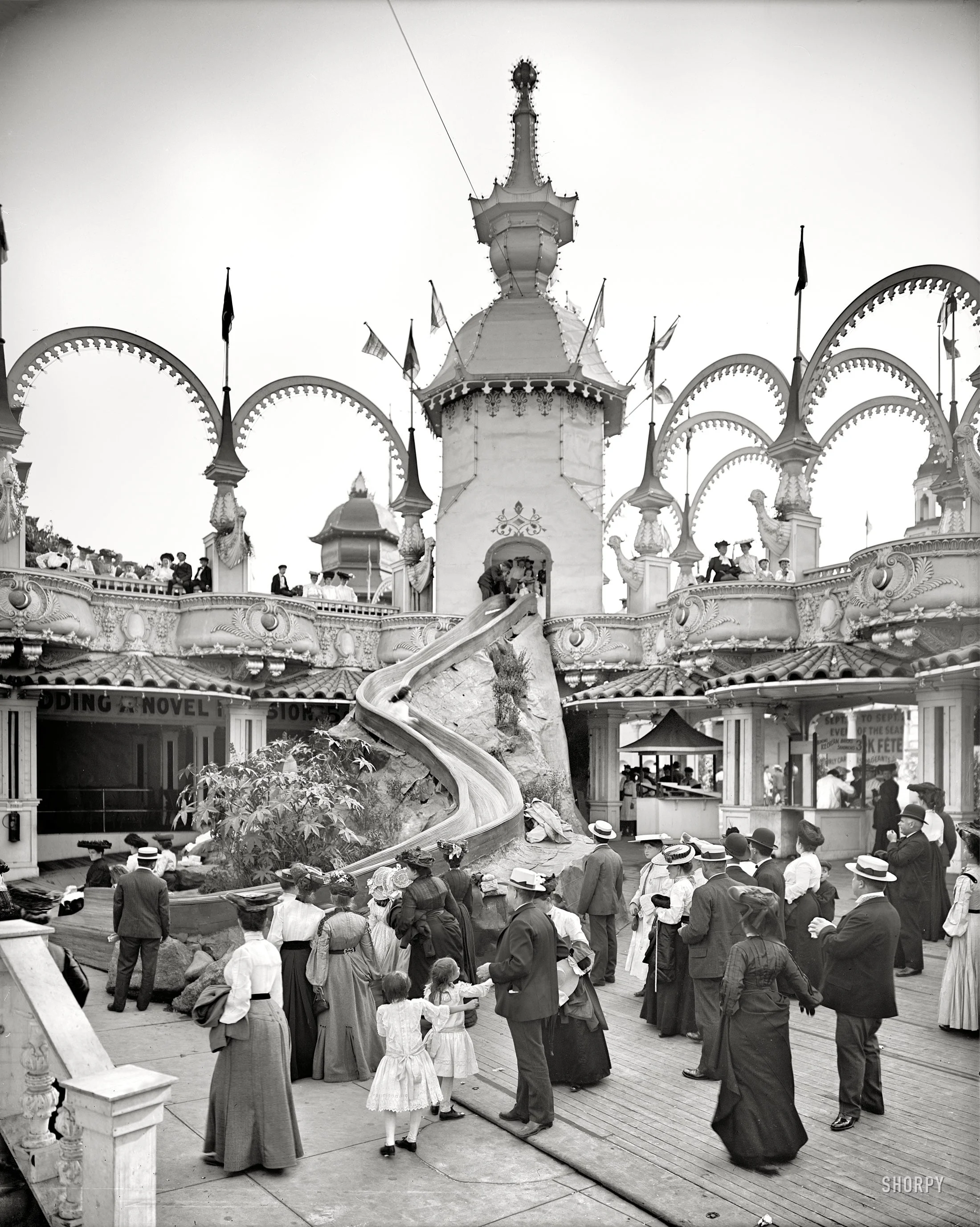 The Helter Skelter ride at Luna Park, Coney Island. 1905. (h/t, Shorpy )