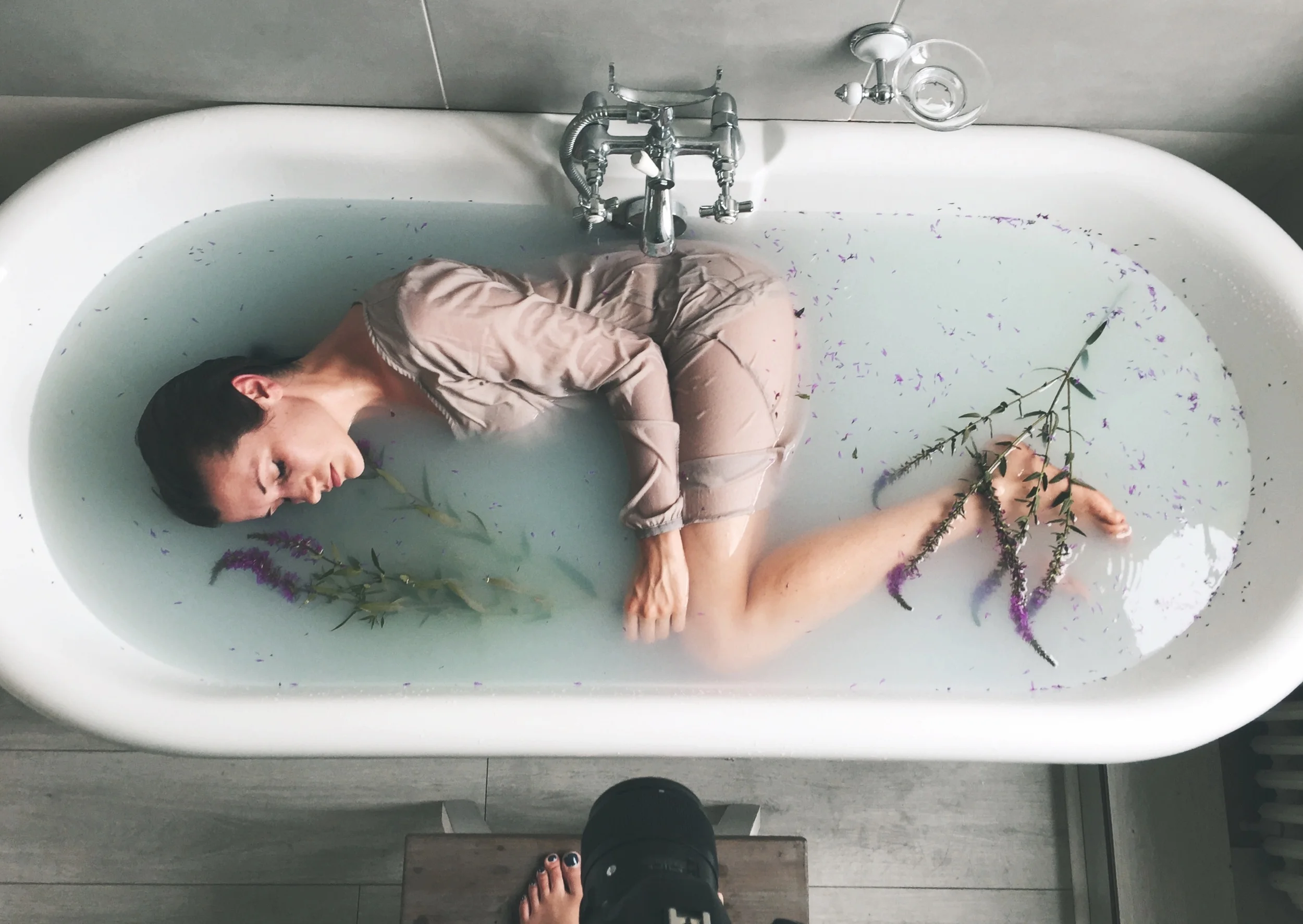 P.S. Here's a little behind-the-scenes photo I took during our shoot!