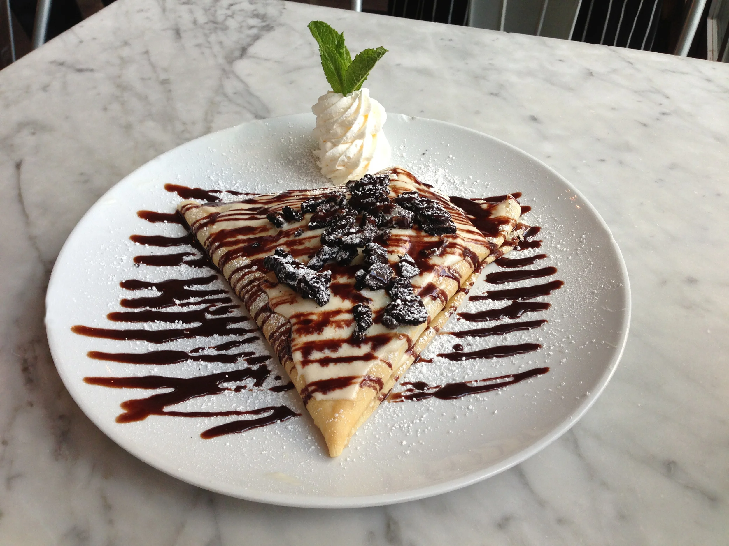 Oreo cookies n' creme crêpe