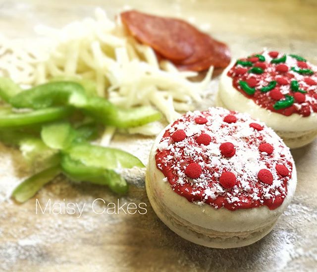The owners of The Junction Pizza have taken on a side project, @maisycakesbakes go check it out for more details and beautiful pictures! #thejunctionpizza #maisycakes #pizzamacarons #pizzagoals #pizza #mtpleasantpa #bestpizzaintown #bestdessertsintown #eeeeeats #macaronstagram #pizzastagram