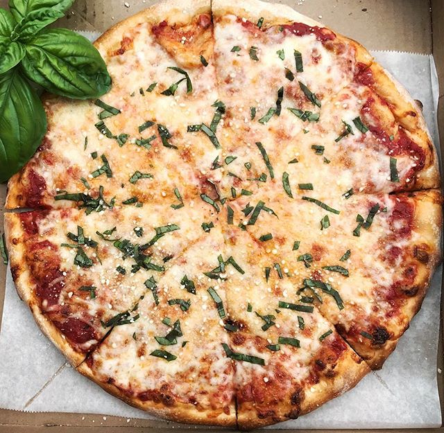 Cheese and Fresh Basil Pizza sprinkled with more Parmesan Cheese! #thejunctionpizza #mtpleasantpa #bestpizzaintown #yummy #eeeeeats #foodie #thefeedfeed #foodagram #foodporn #pizzaporn #pizzagoals #π #nomnom #cheesepizza #freshbasil