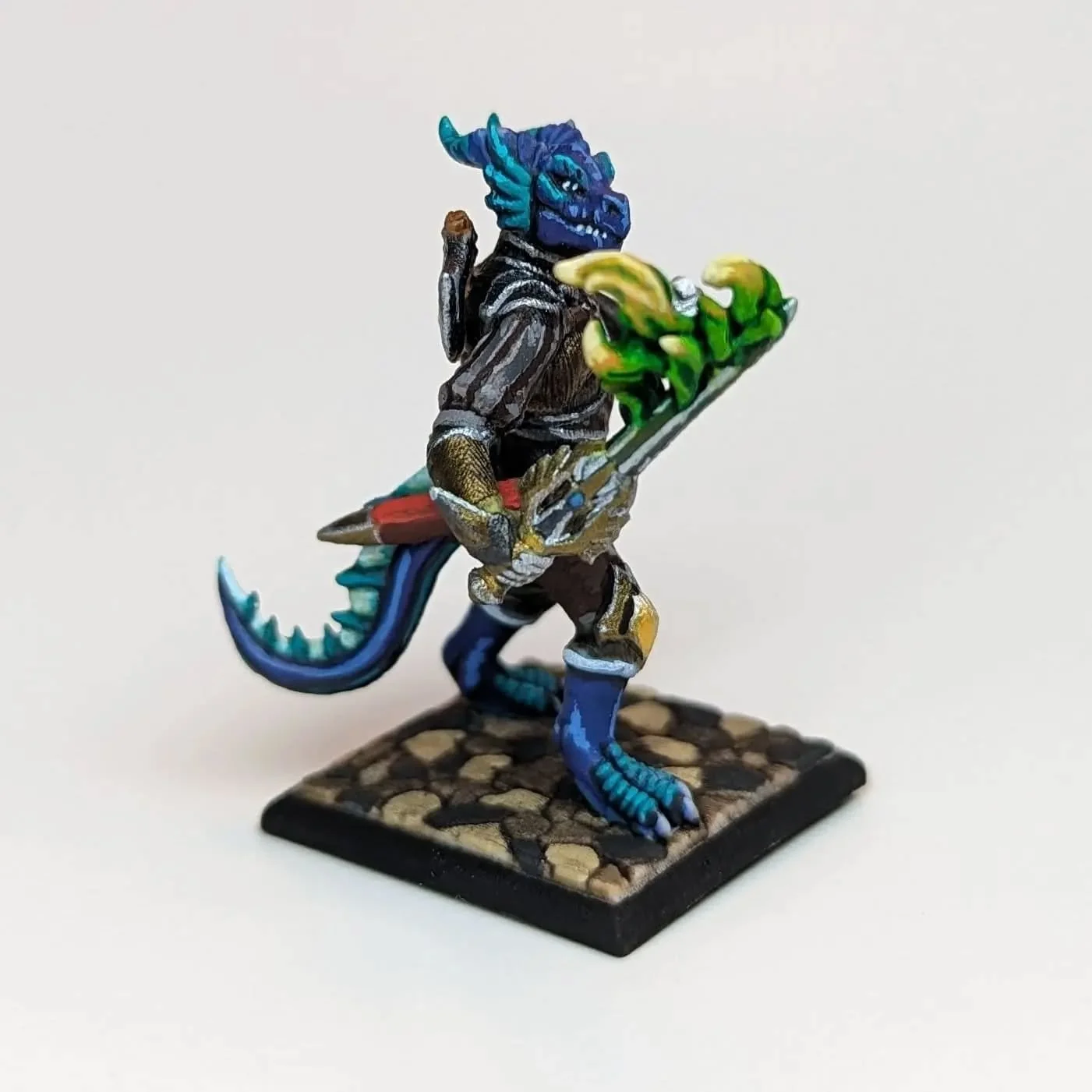 First Commission DONE. Quite a challenge working with Hero Forge, especially the color plastic. I had to color match and bring up the detail as much as I could. On to the next!