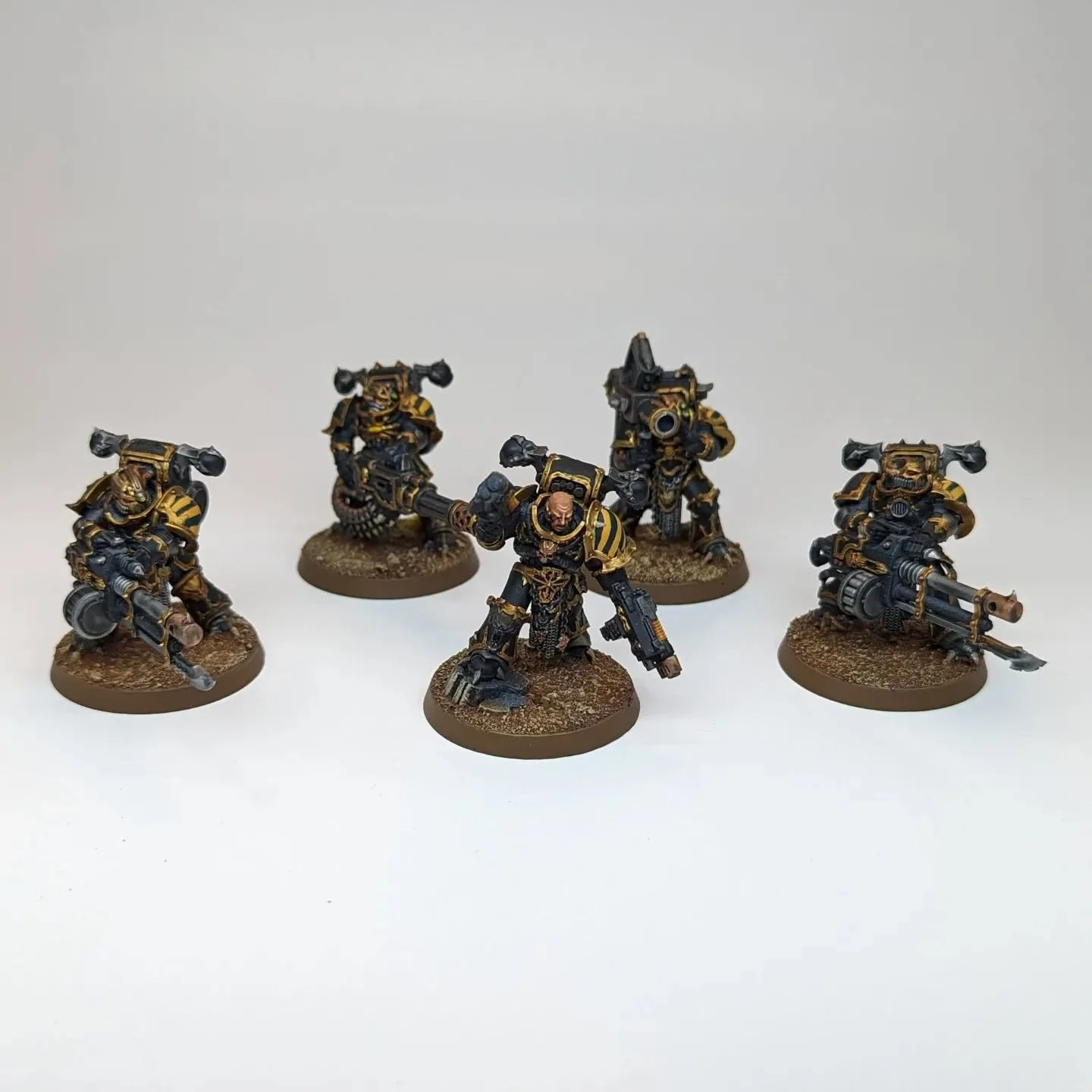 Heavy Weapon Havocs. True classic paint job. And a totally not googly eyed captain. 😅
