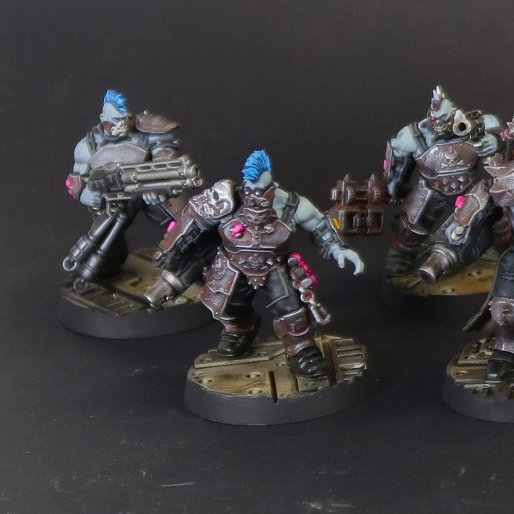 Necromunda Gang for Rob. Kinda like War Boys meets 80's synthwave. 

#minipainting #warhammer #miniatures #warhammercommunity #paintscheme #necromunda